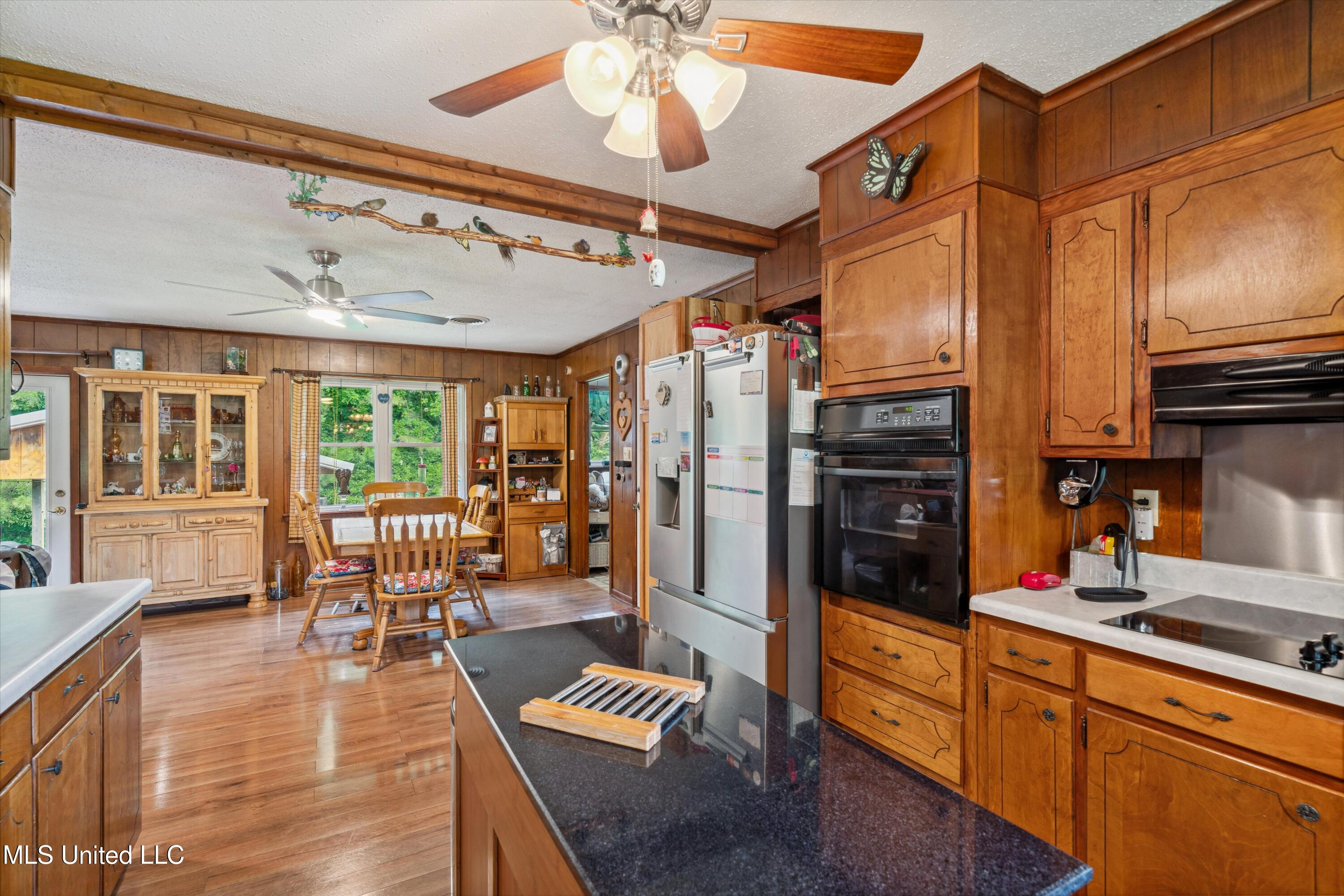 4701 S Old Highway 7 South