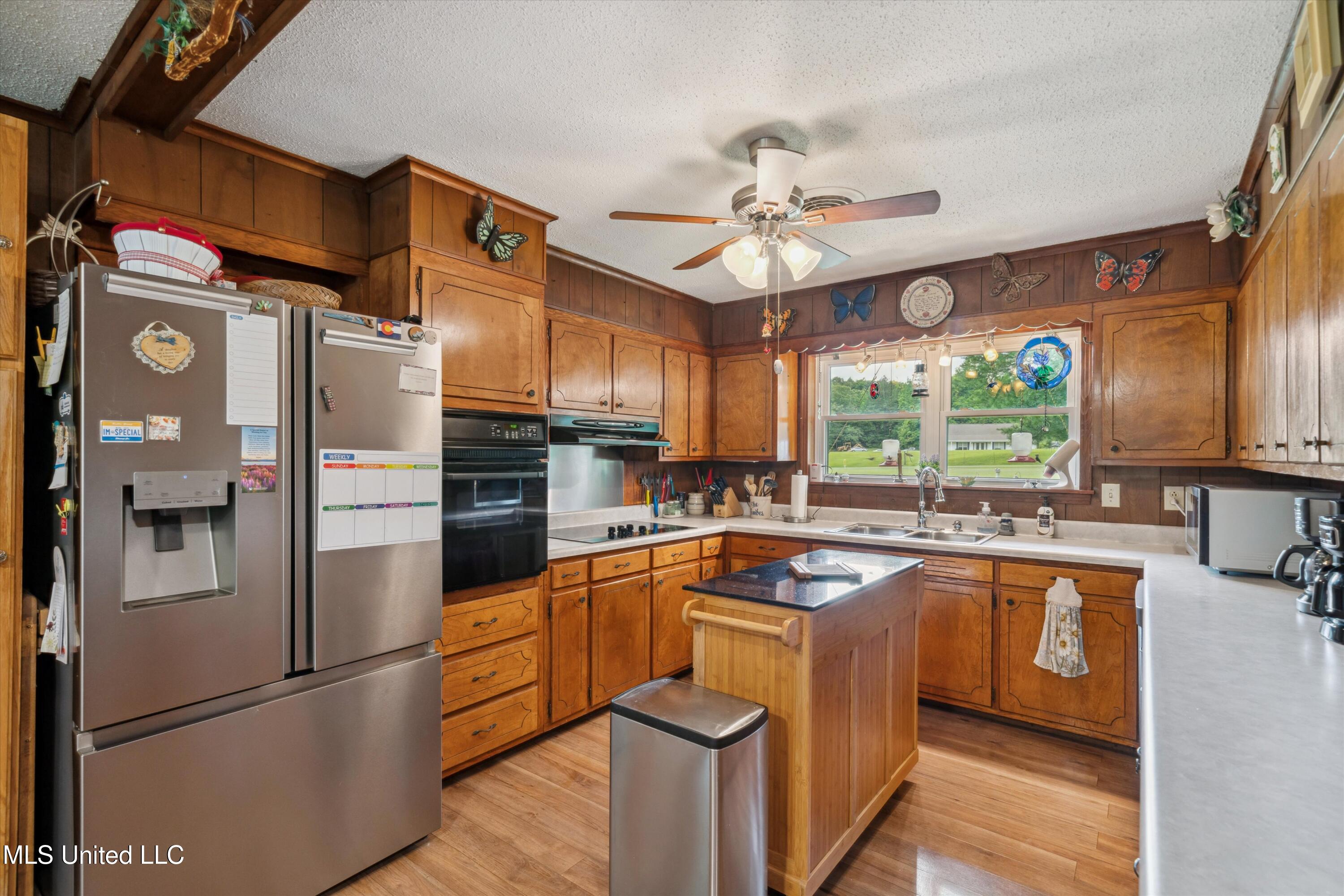 4701 S Old Highway 7 South