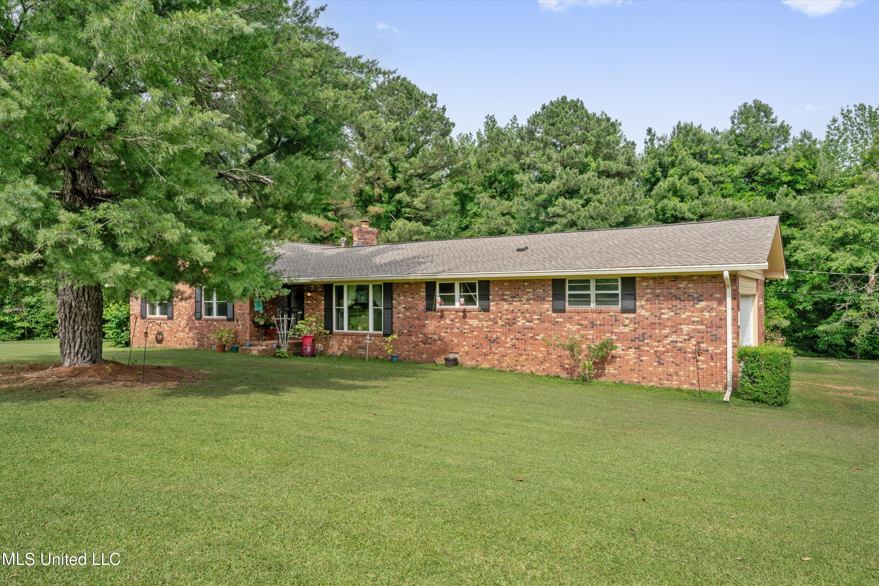 4701 S Old Highway 7 South