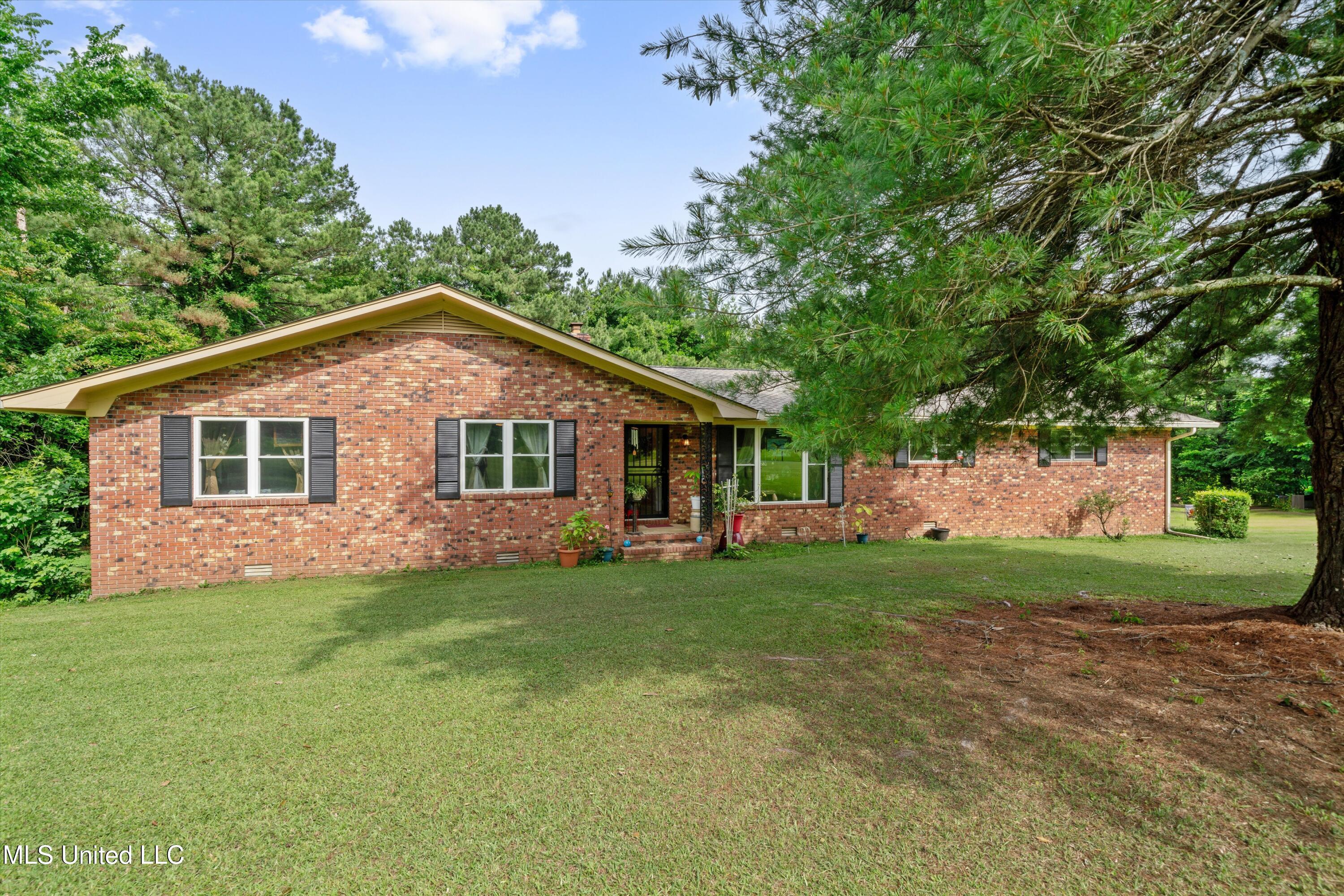 4701 S Old Highway 7 South