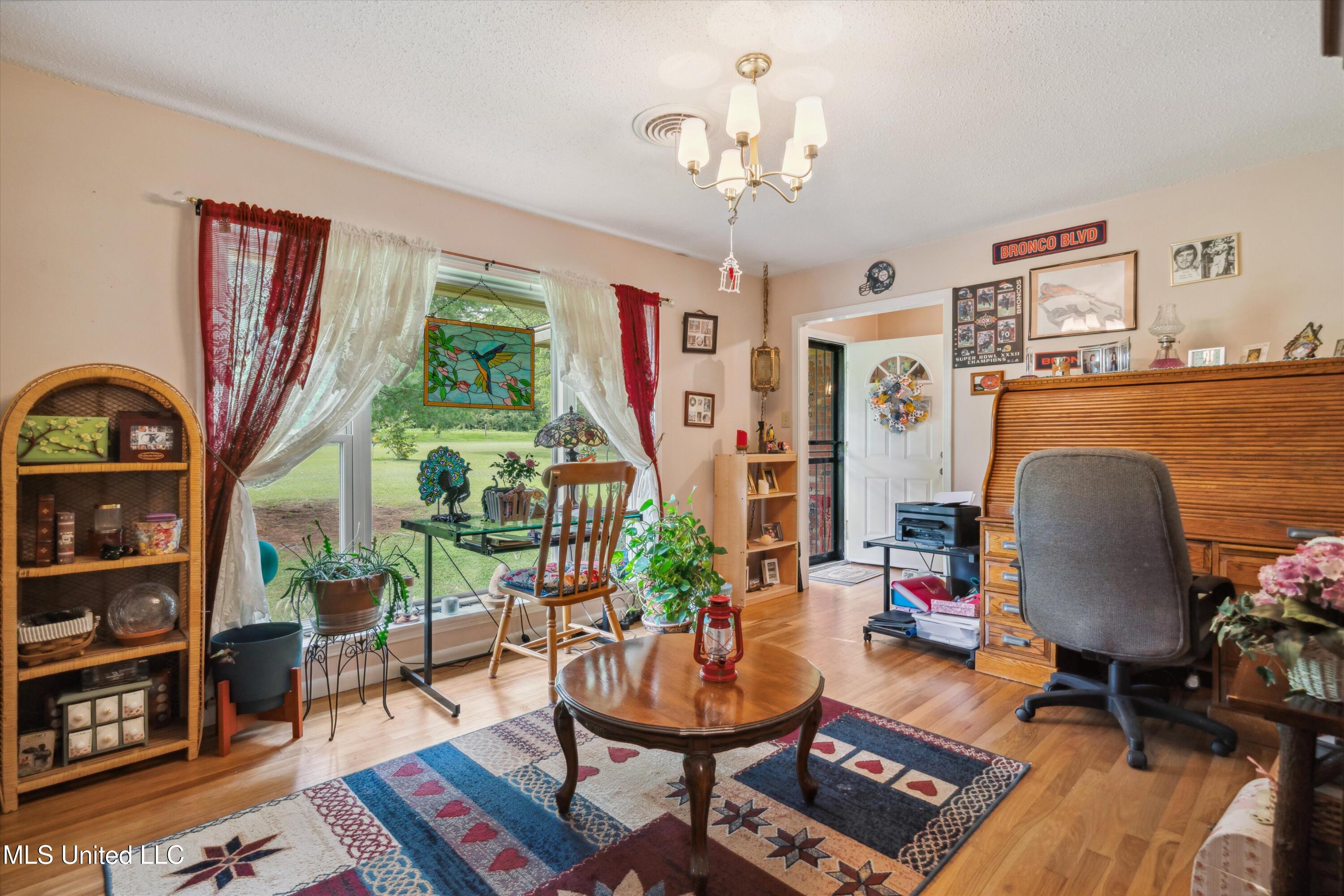 4701 S Old Highway 7 South