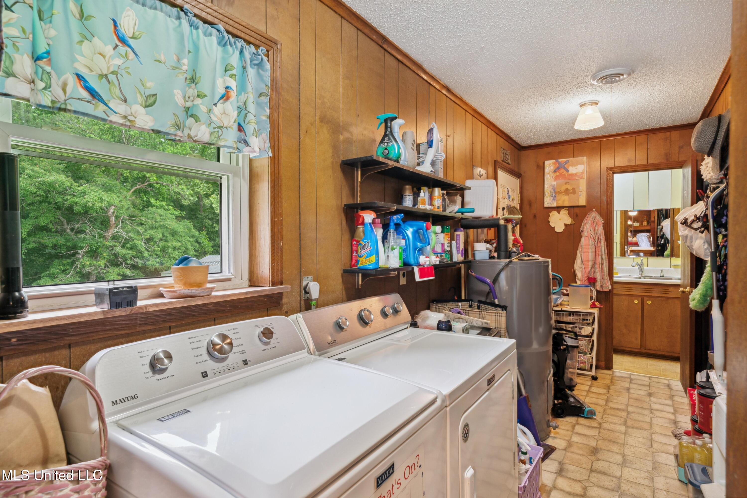 4701 S Old Highway 7 South