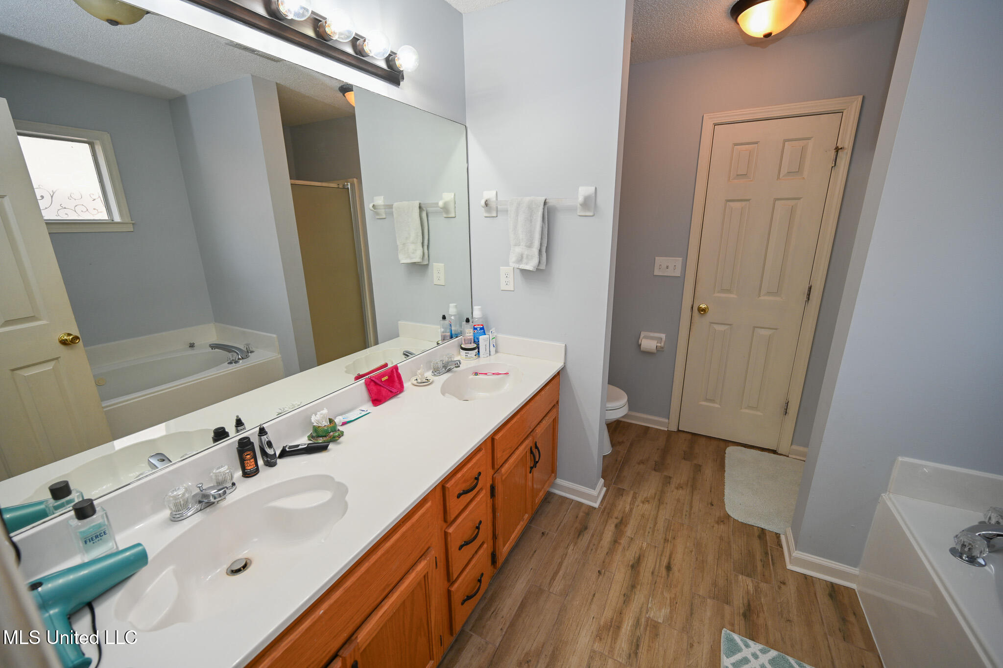 1367 N Pendulum Drive