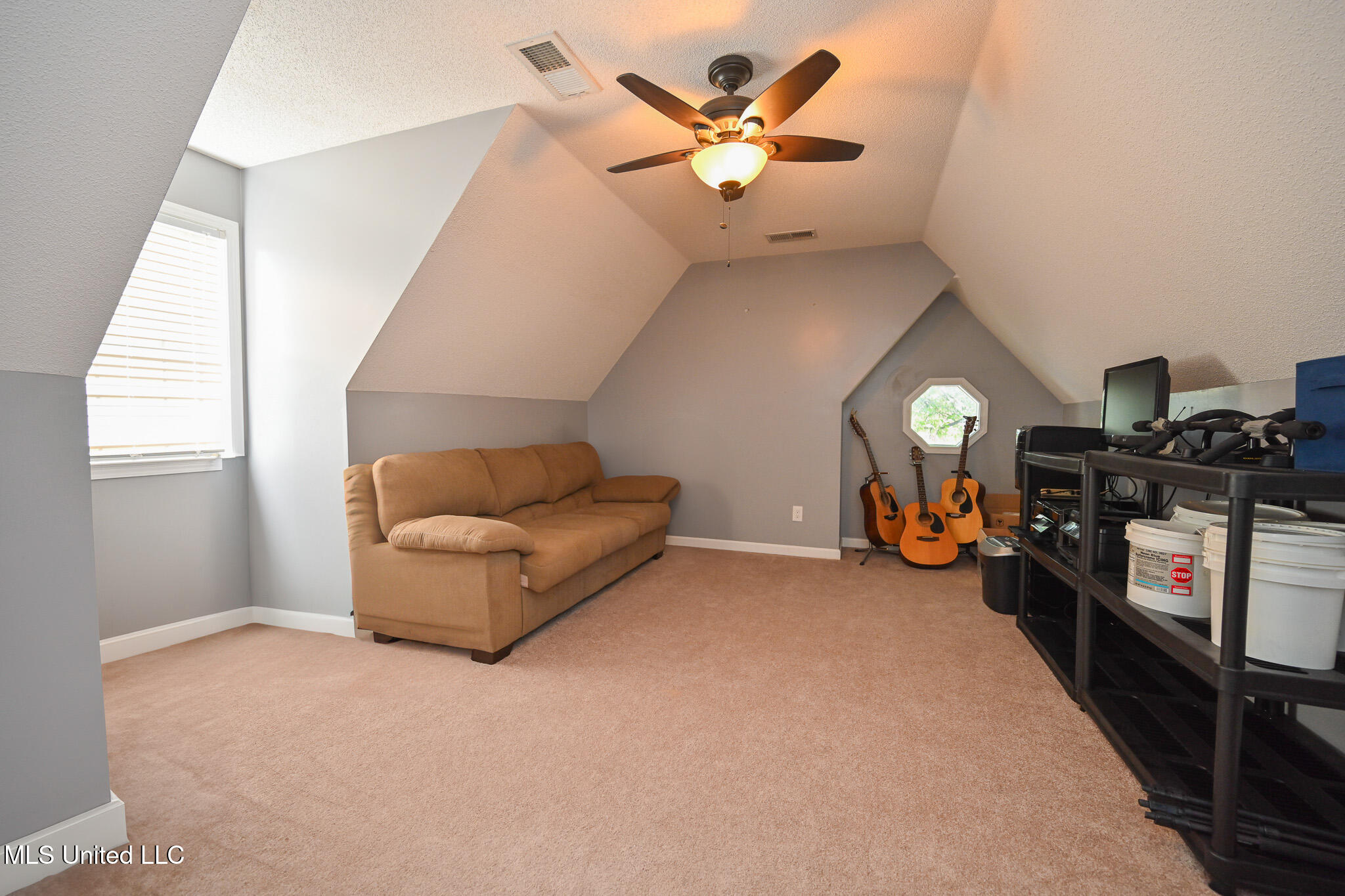 1367 N Pendulum Drive