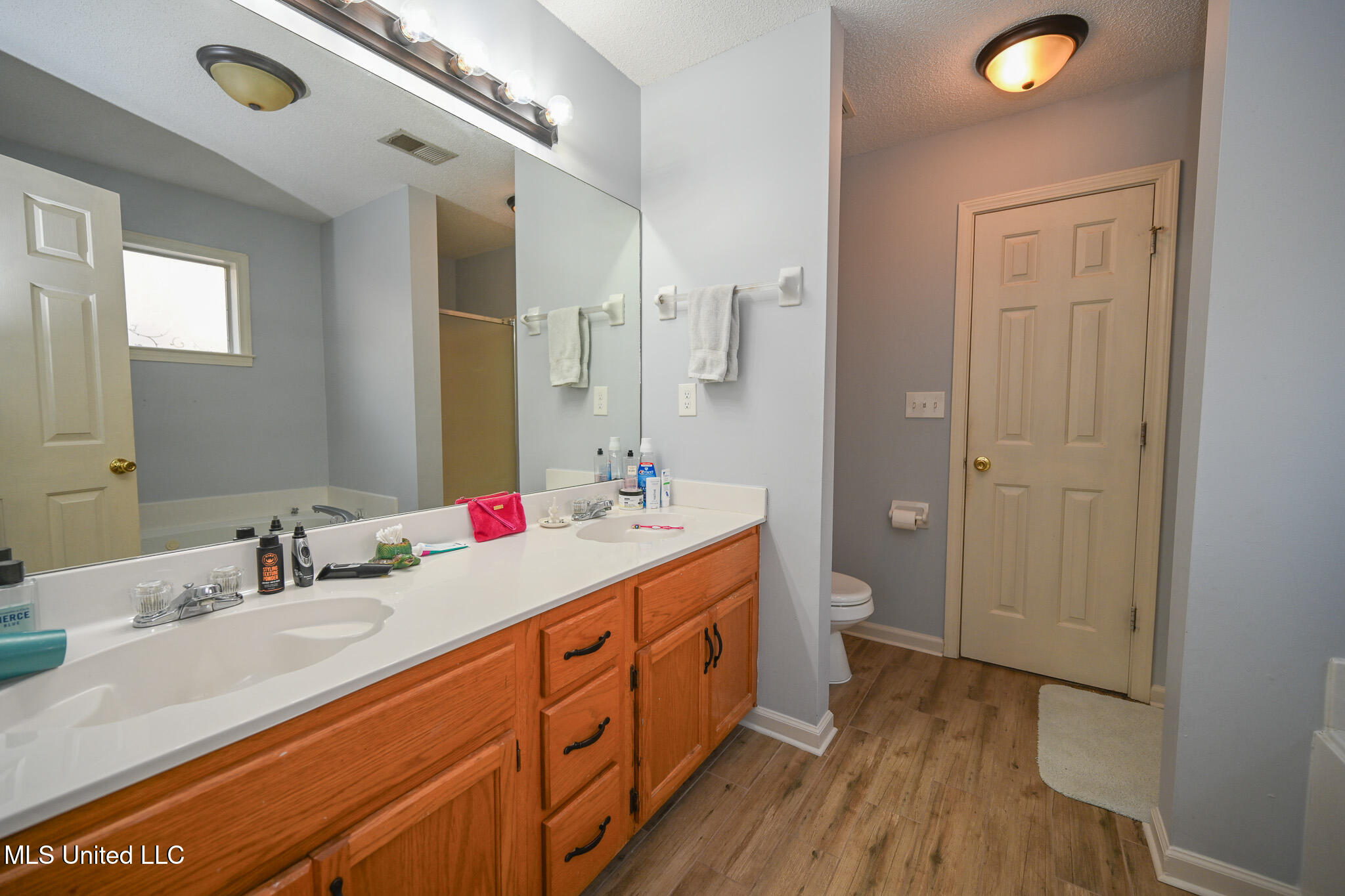 1367 N Pendulum Drive