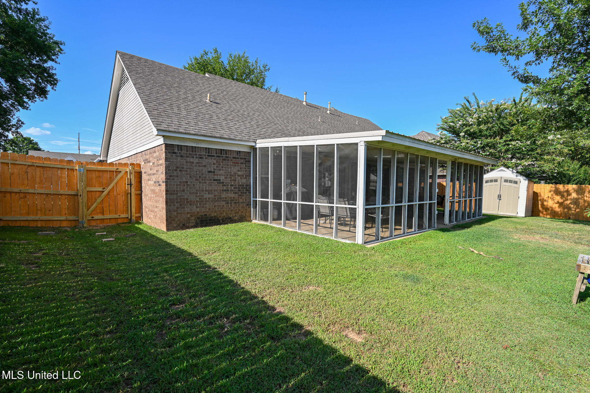 1367 N Pendulum Drive