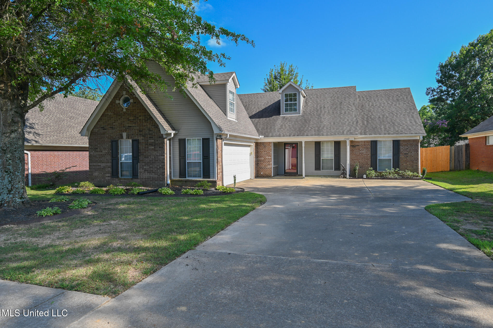 1367 N Pendulum Drive