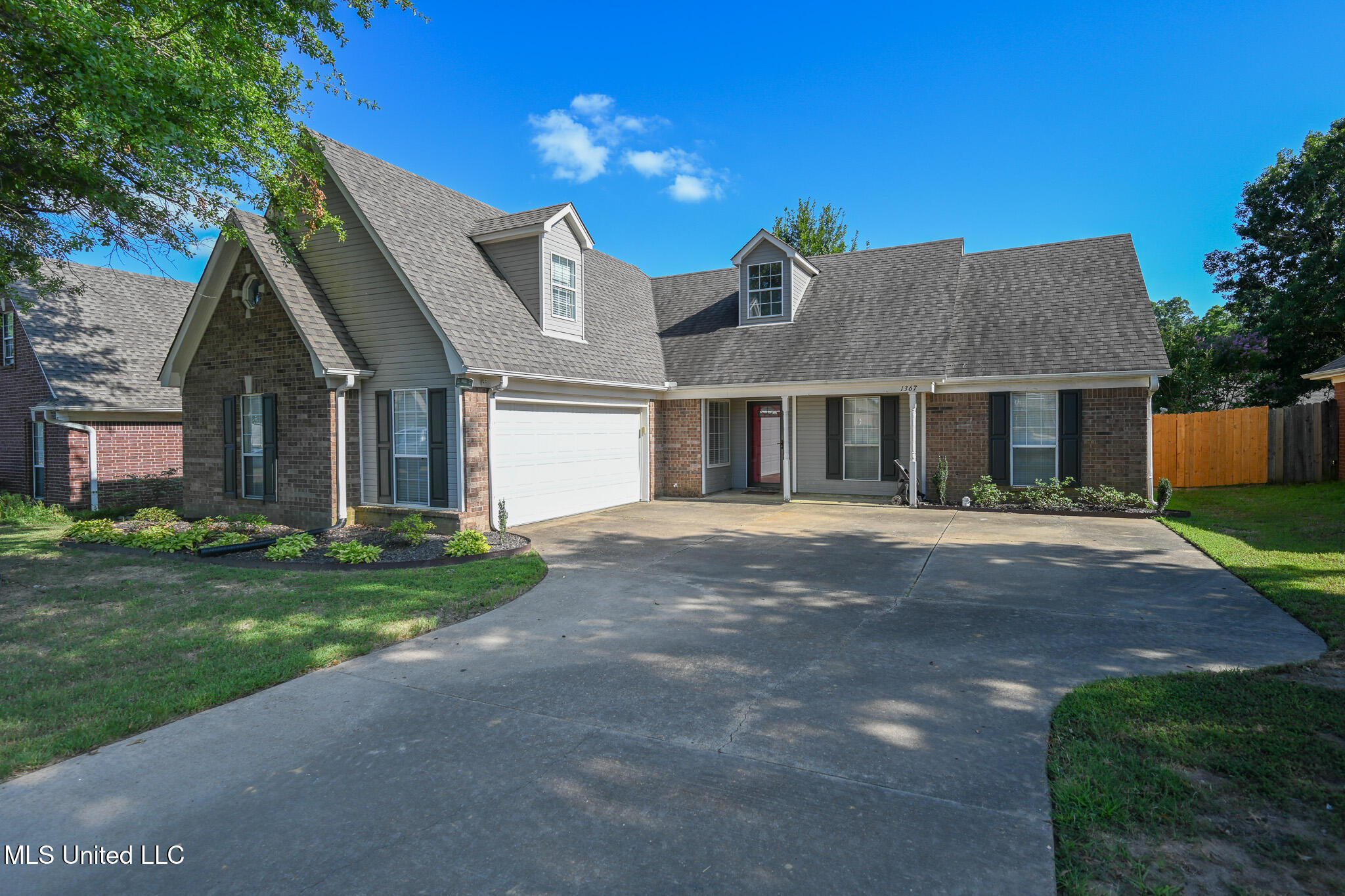 1367 N Pendulum Drive