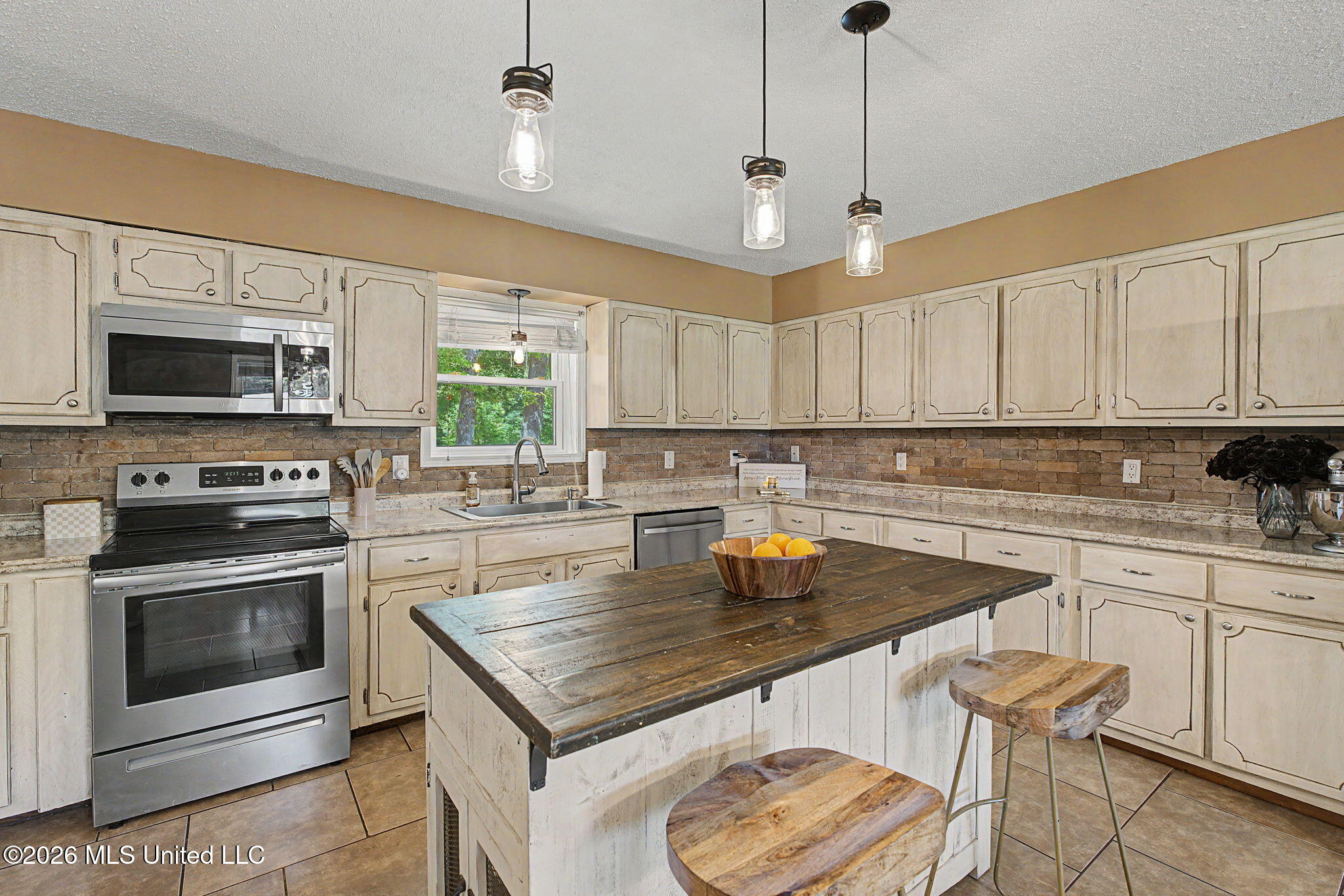 2125 Swinnea Road