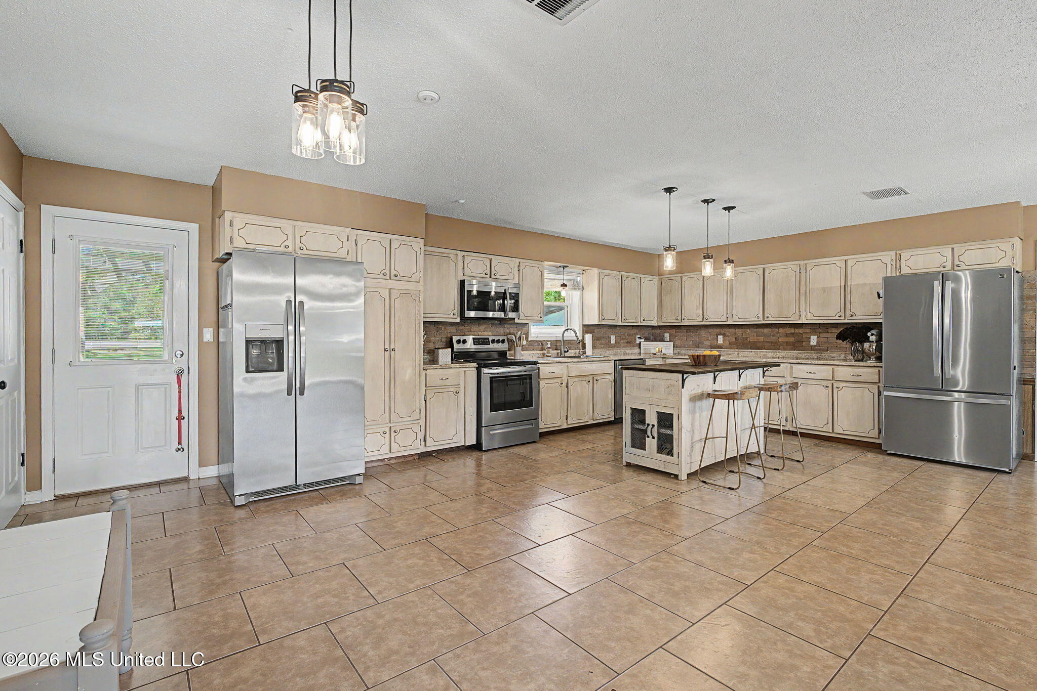 2125 Swinnea Road