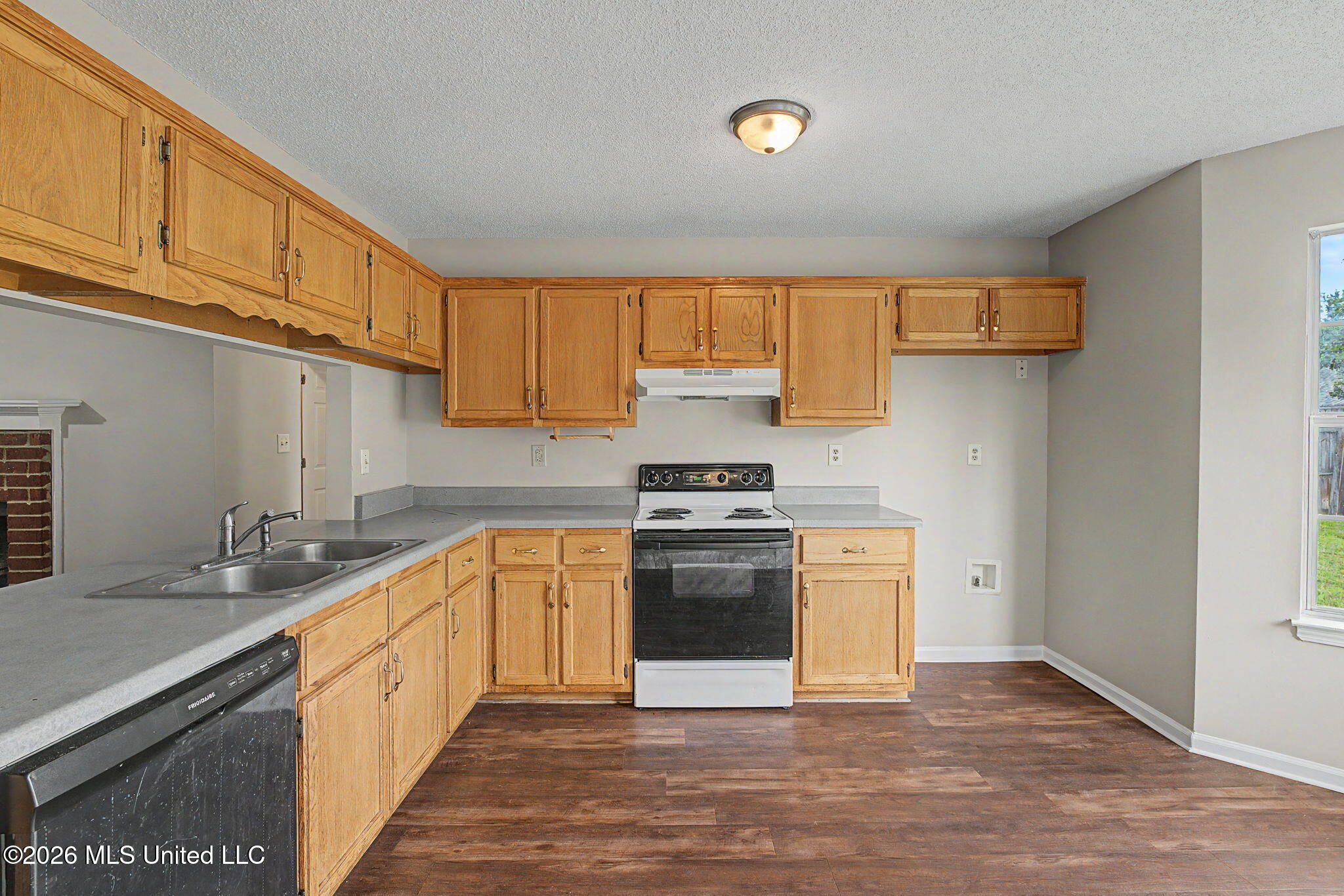 2561 Winwood Cove