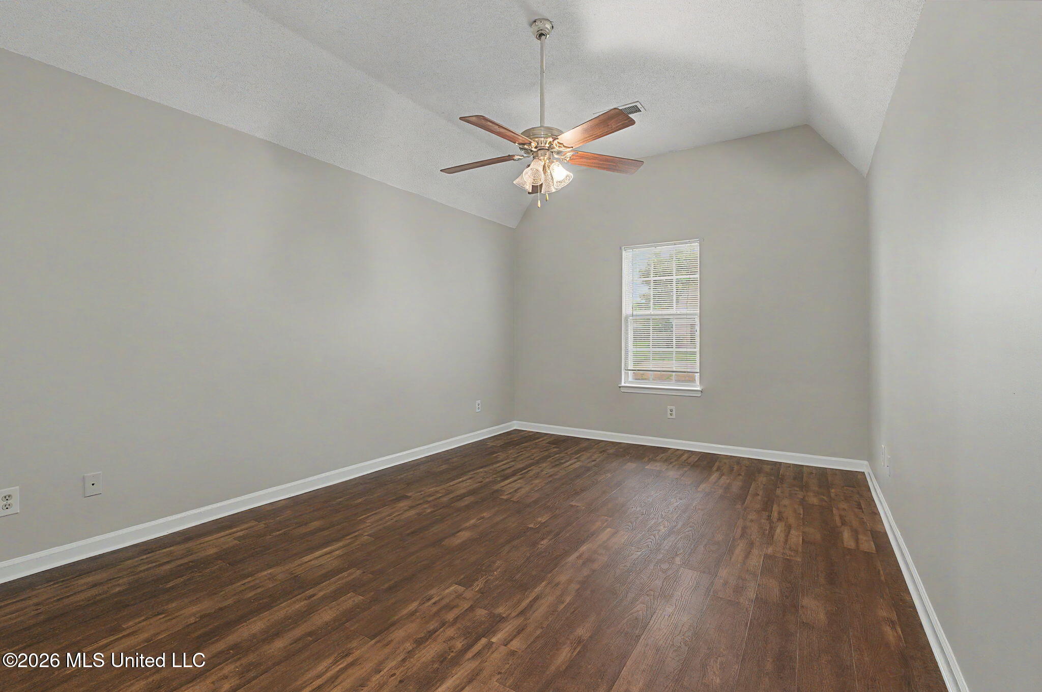 2561 Winwood Cove