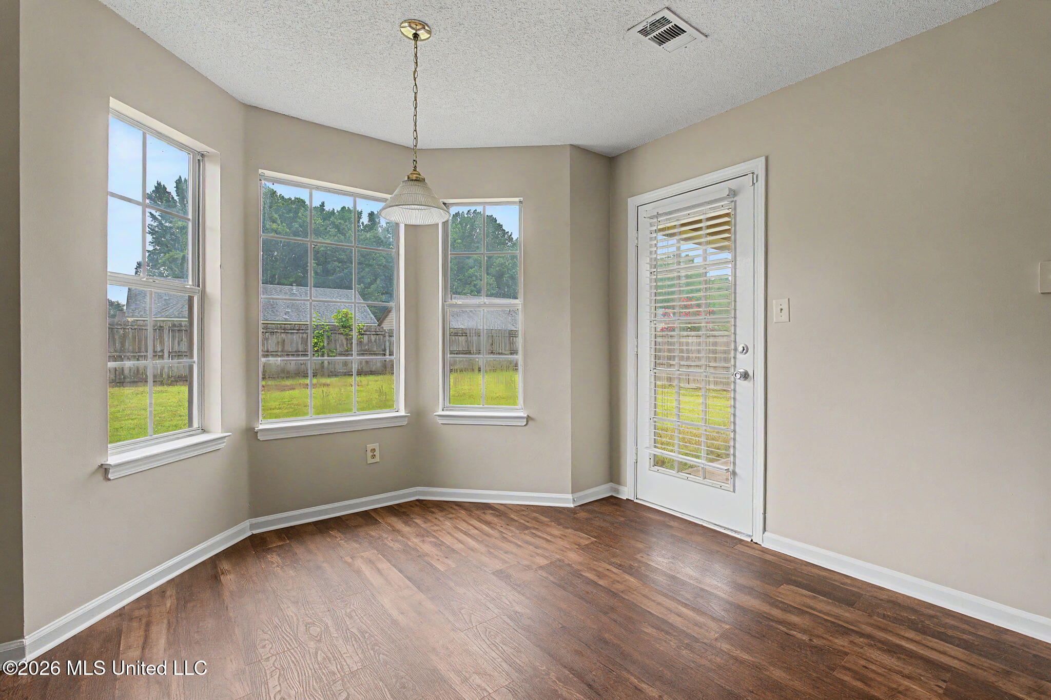 2561 Winwood Cove