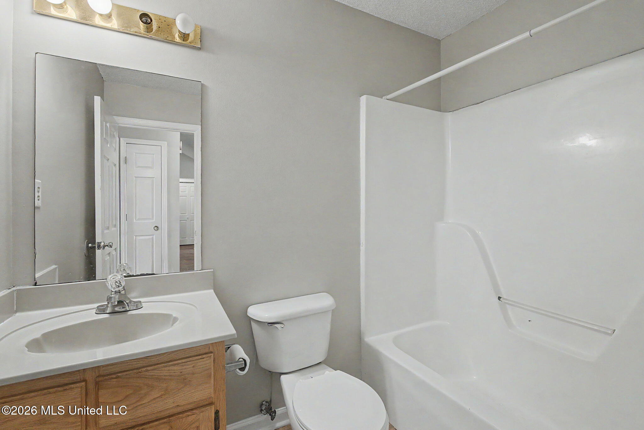 2561 Winwood Cove