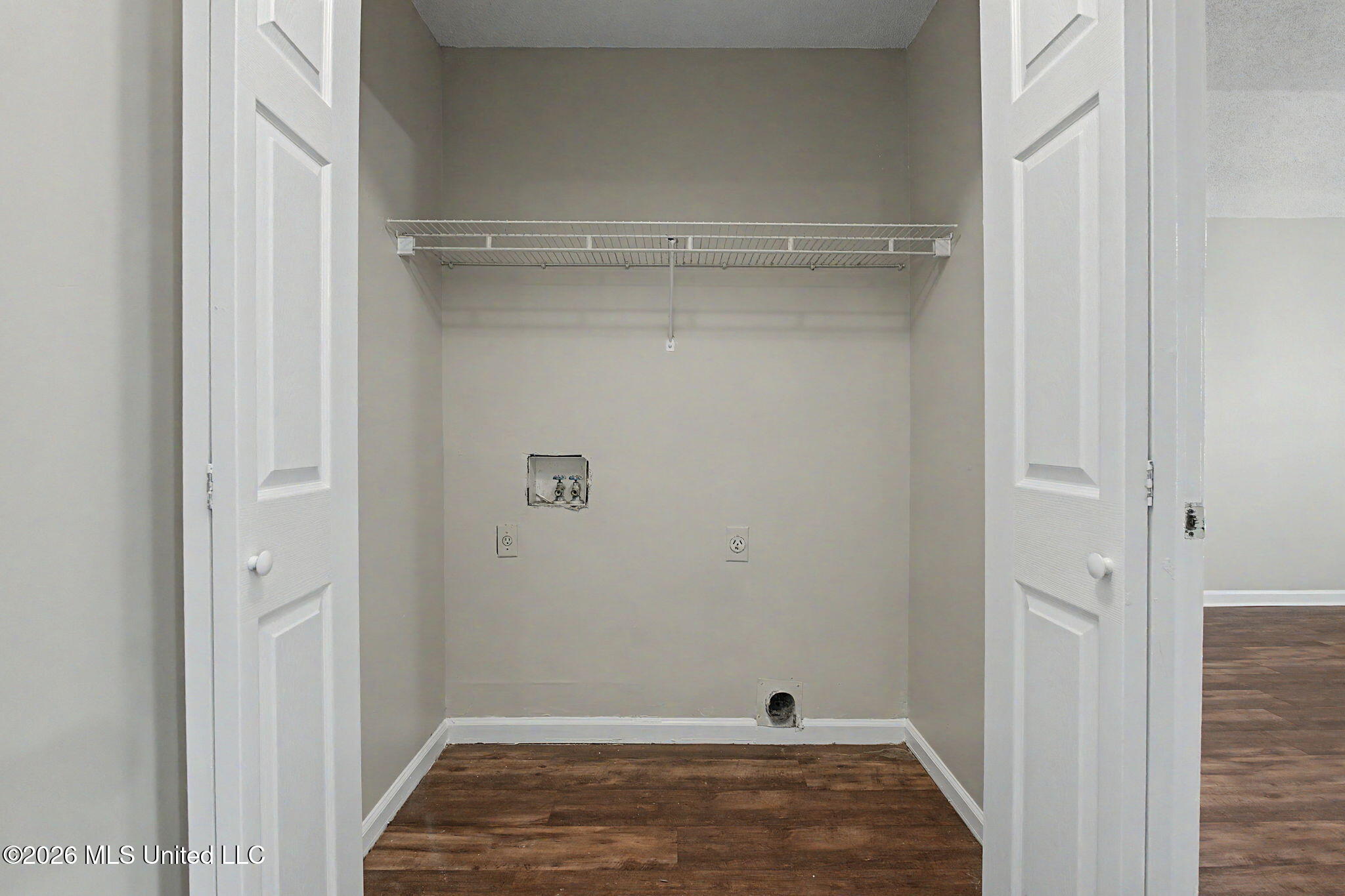 2561 Winwood Cove