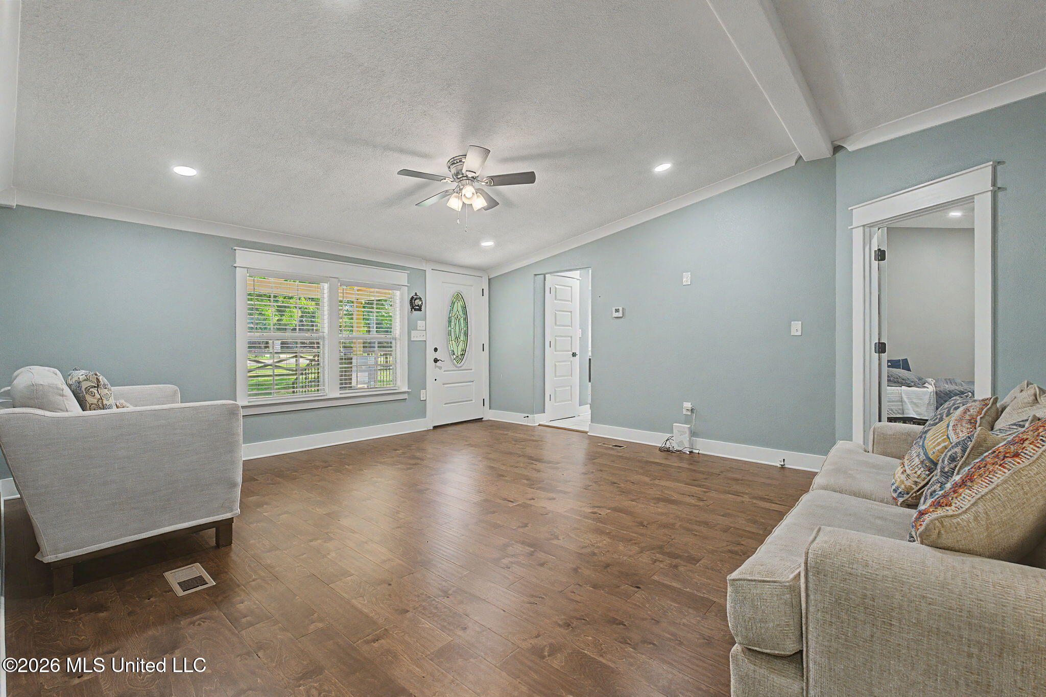 369 Meadow View Circle