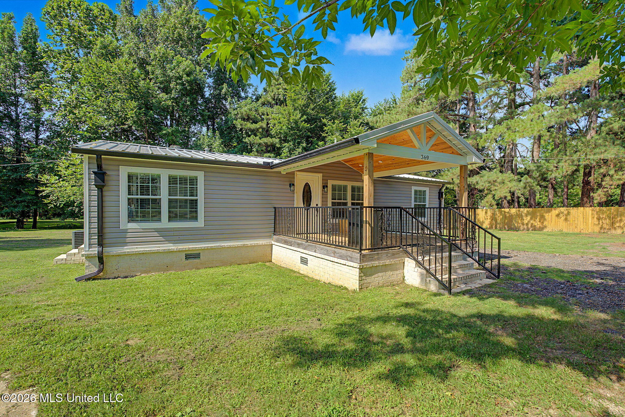 369 Meadow View Circle