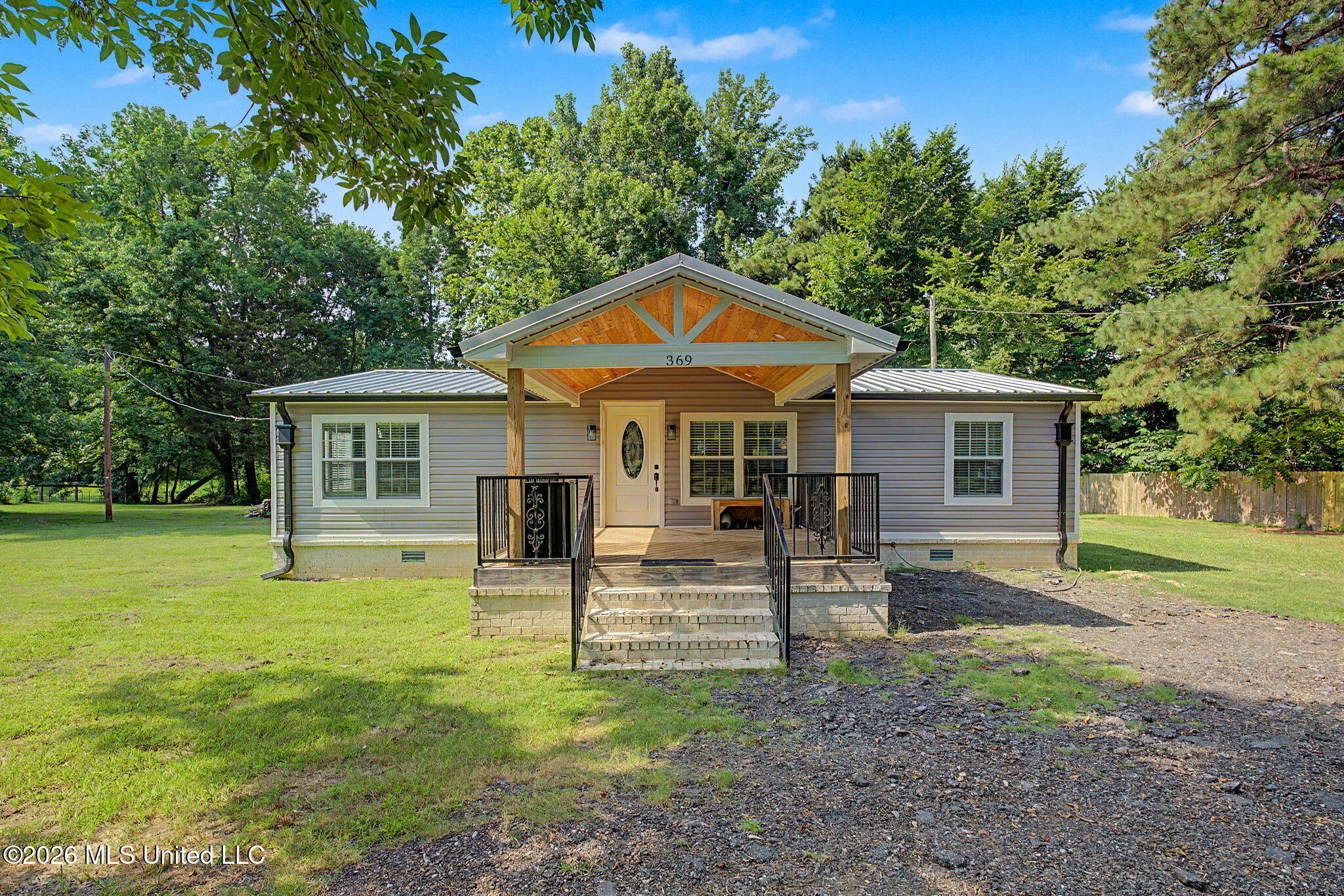 369 Meadow View Circle