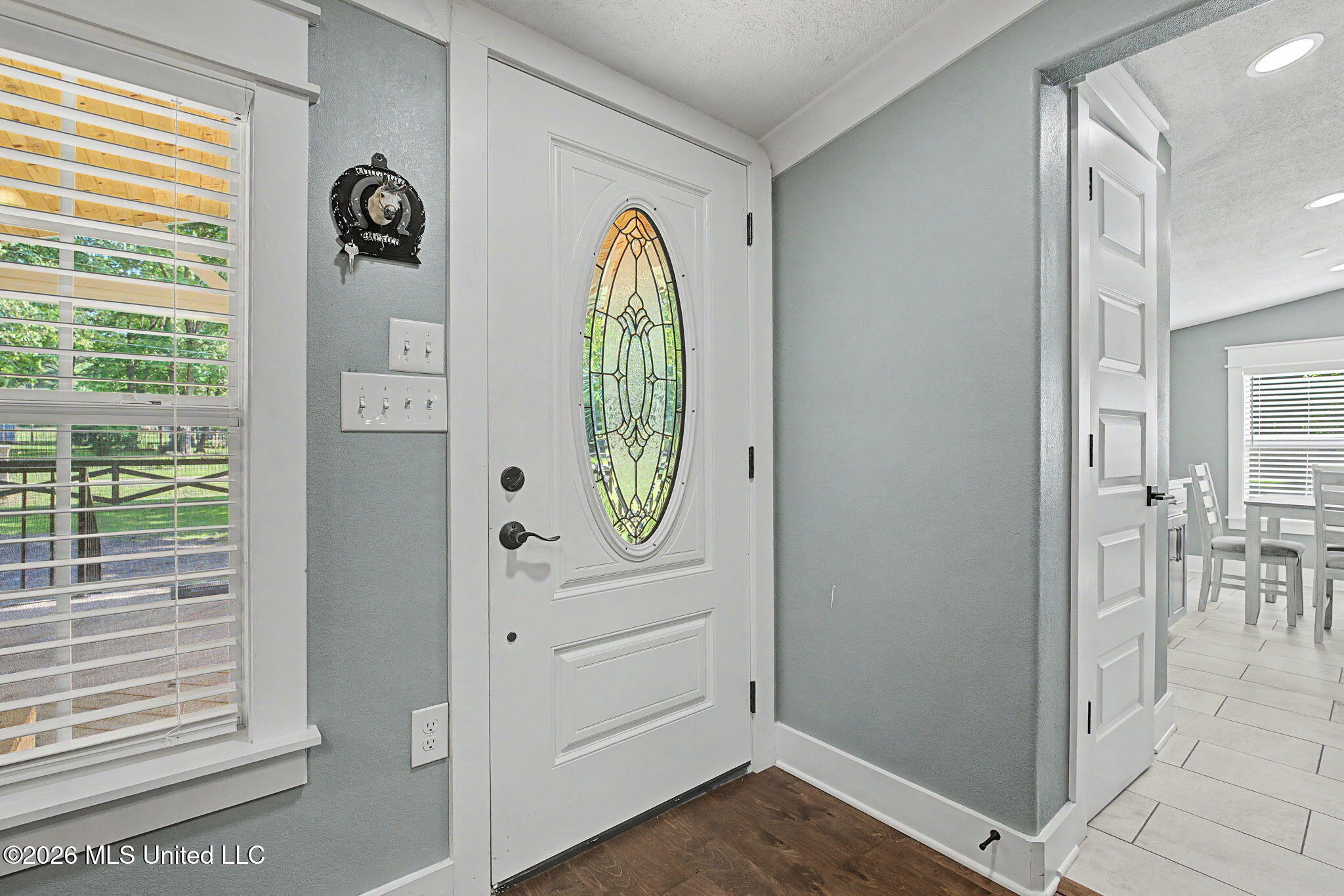 369 Meadow View Circle