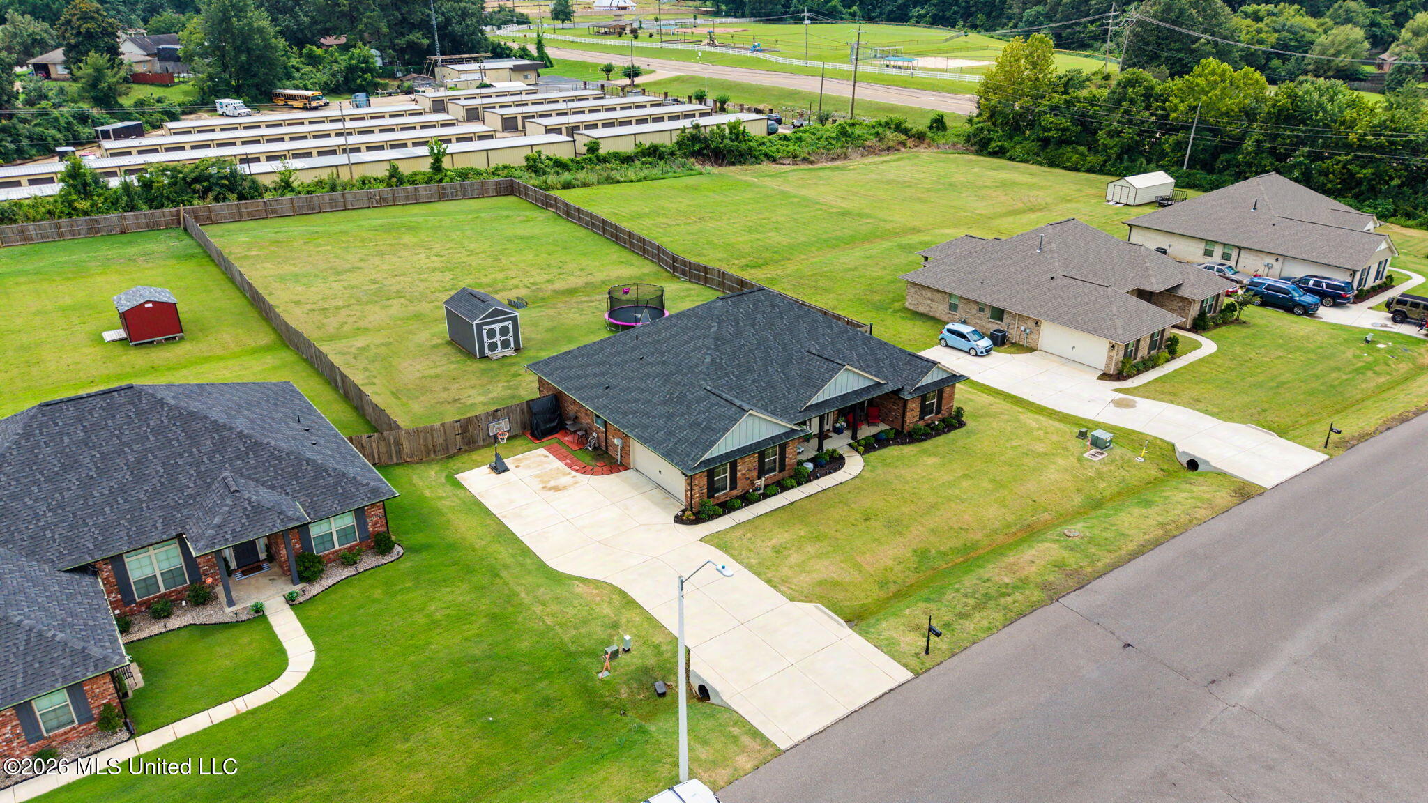 5933 Grove Lane