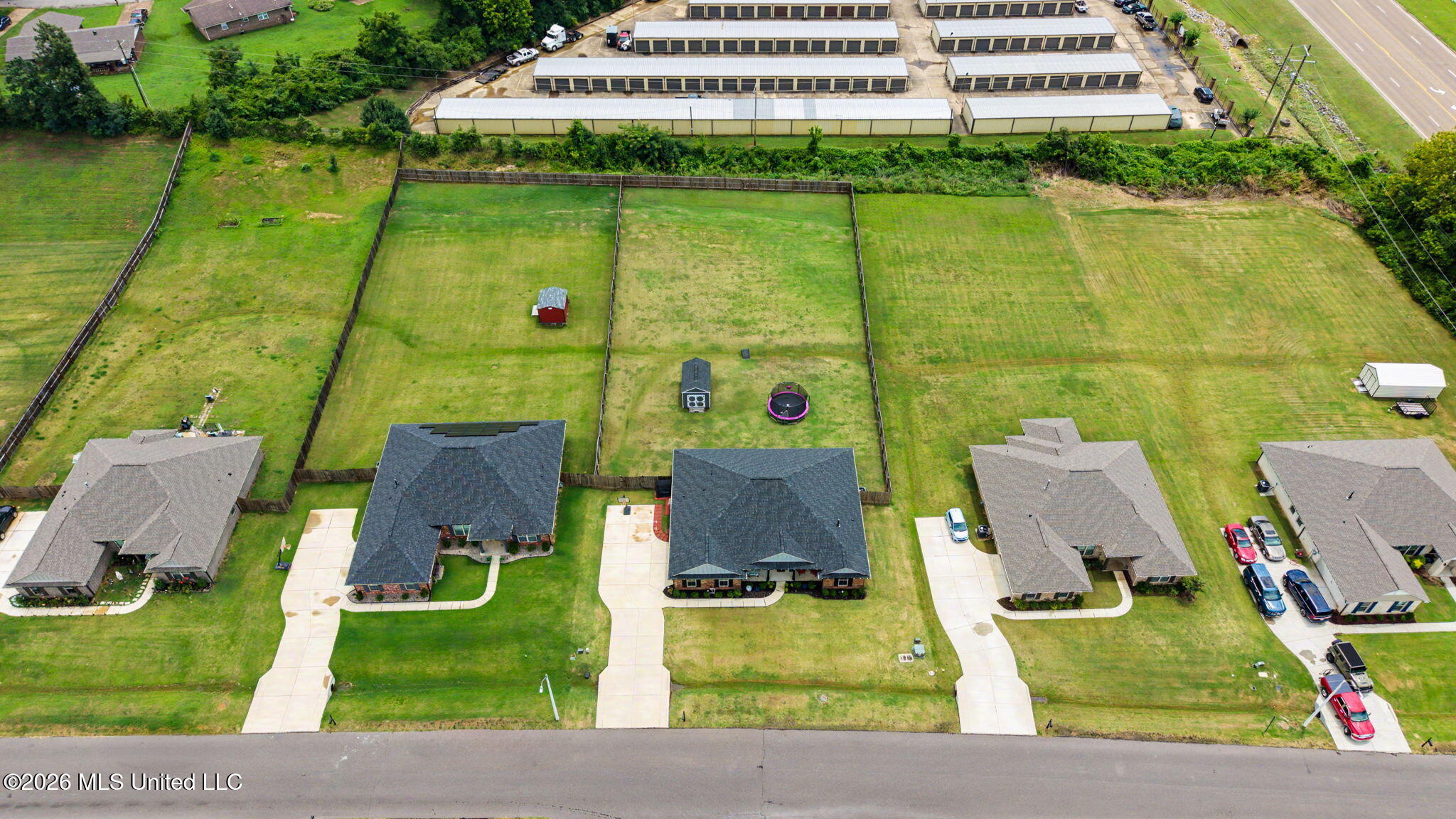 5933 Grove Lane