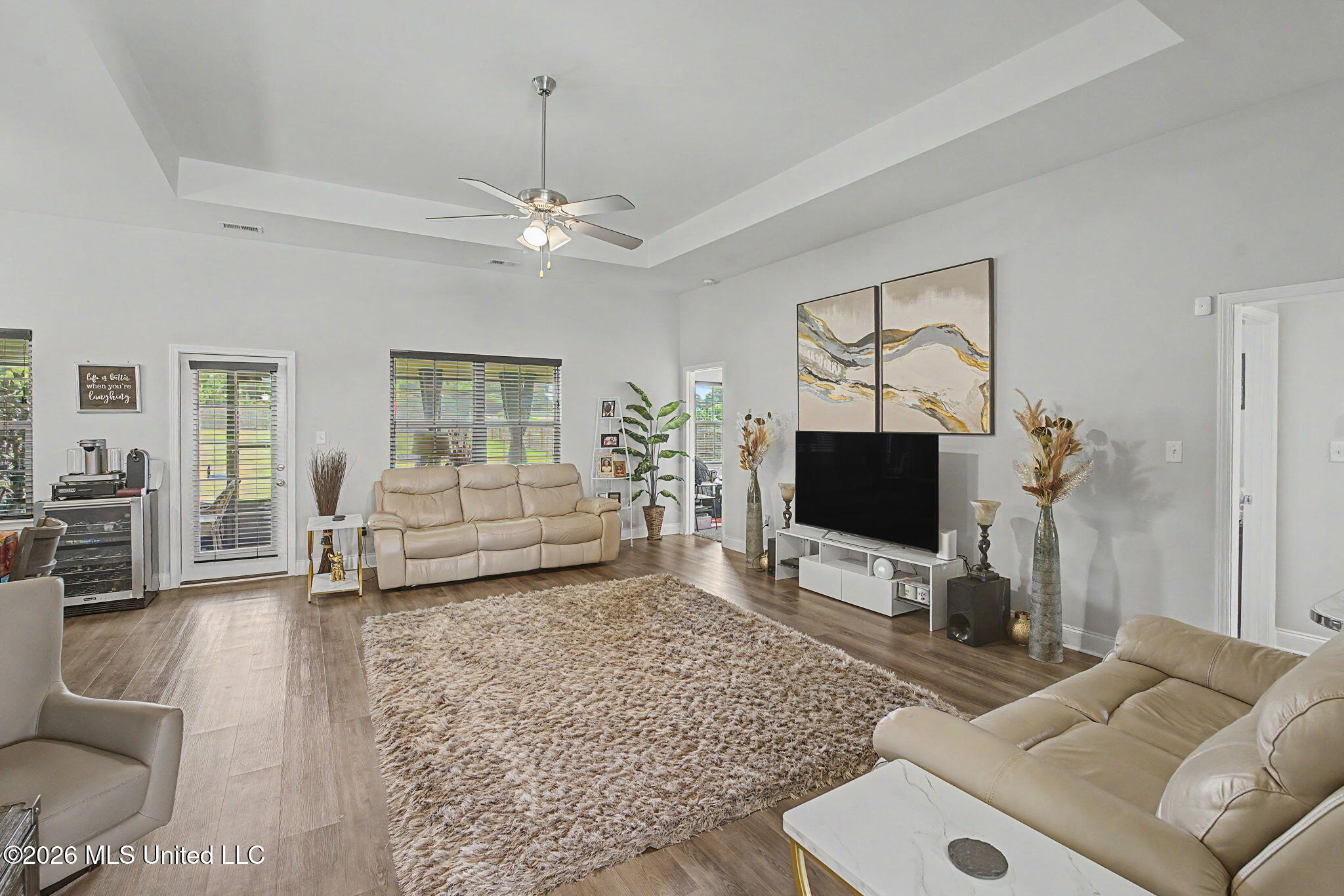 5933 Grove Lane