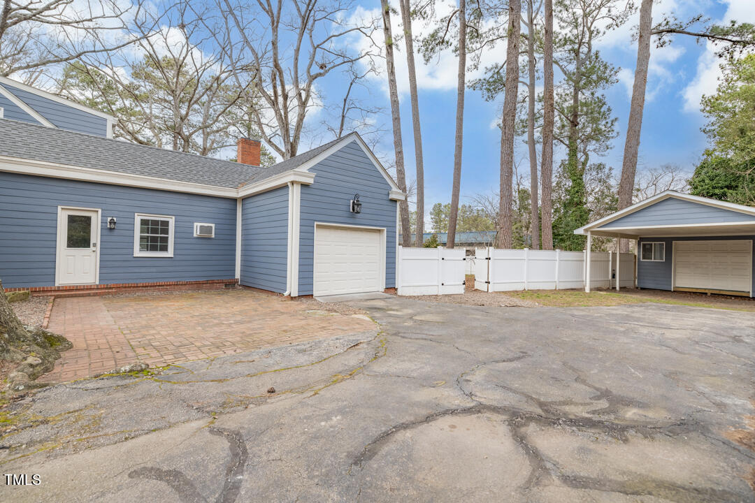 208 College St.