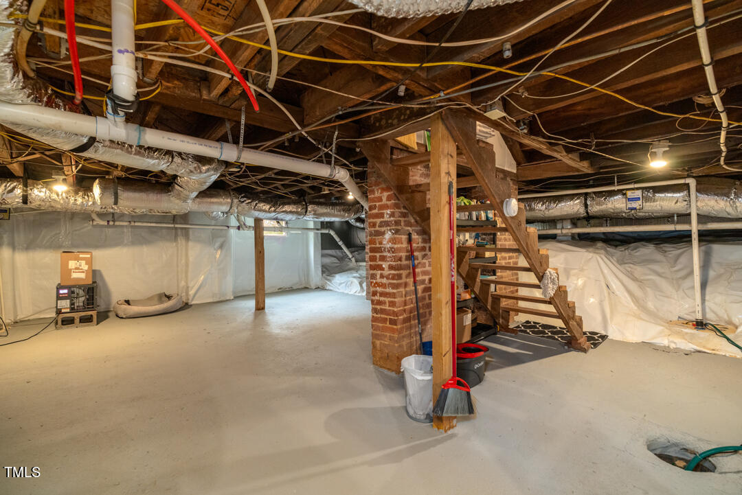 327 N Main Street