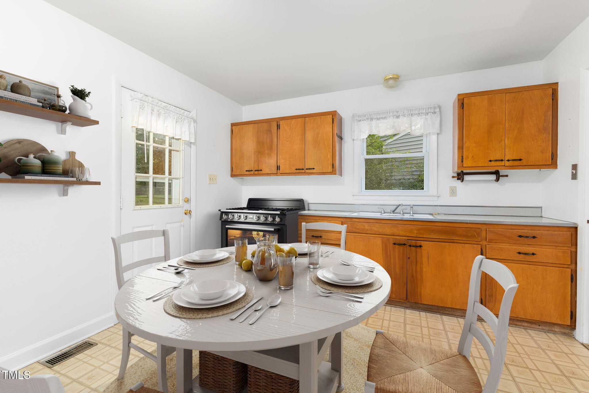 2015 Walnut Street