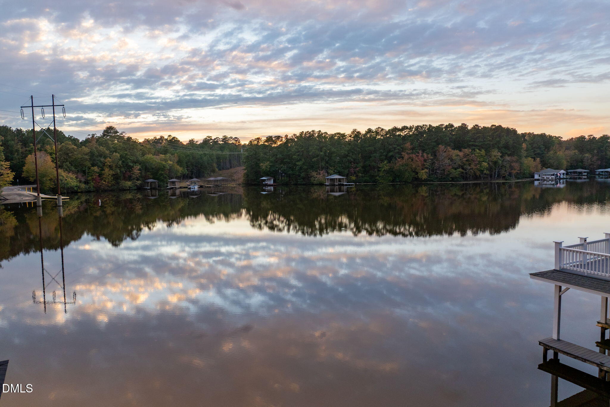 225 Roanoke Bend