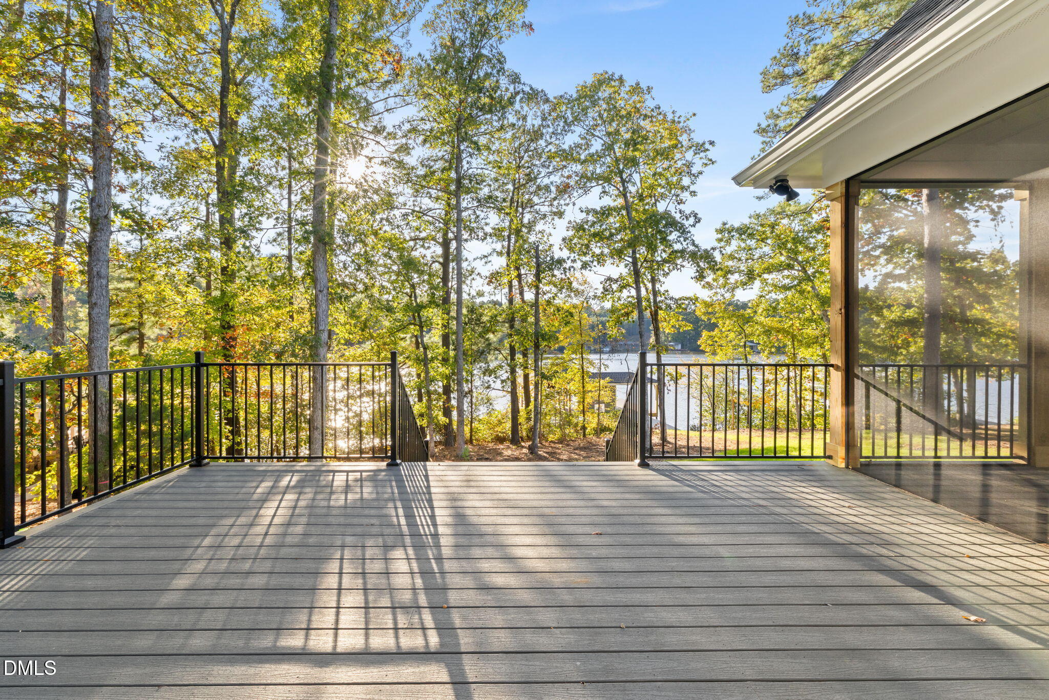 225 Roanoke Bend