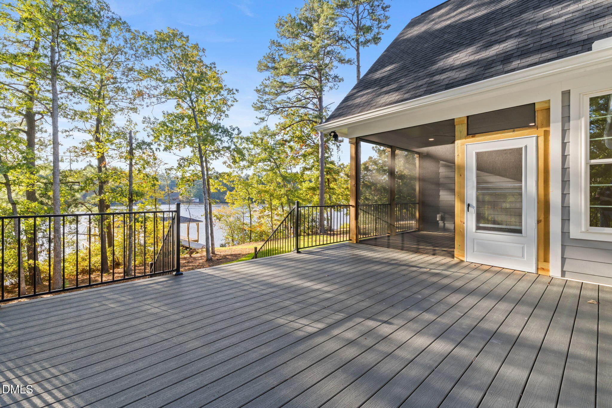 225 Roanoke Bend