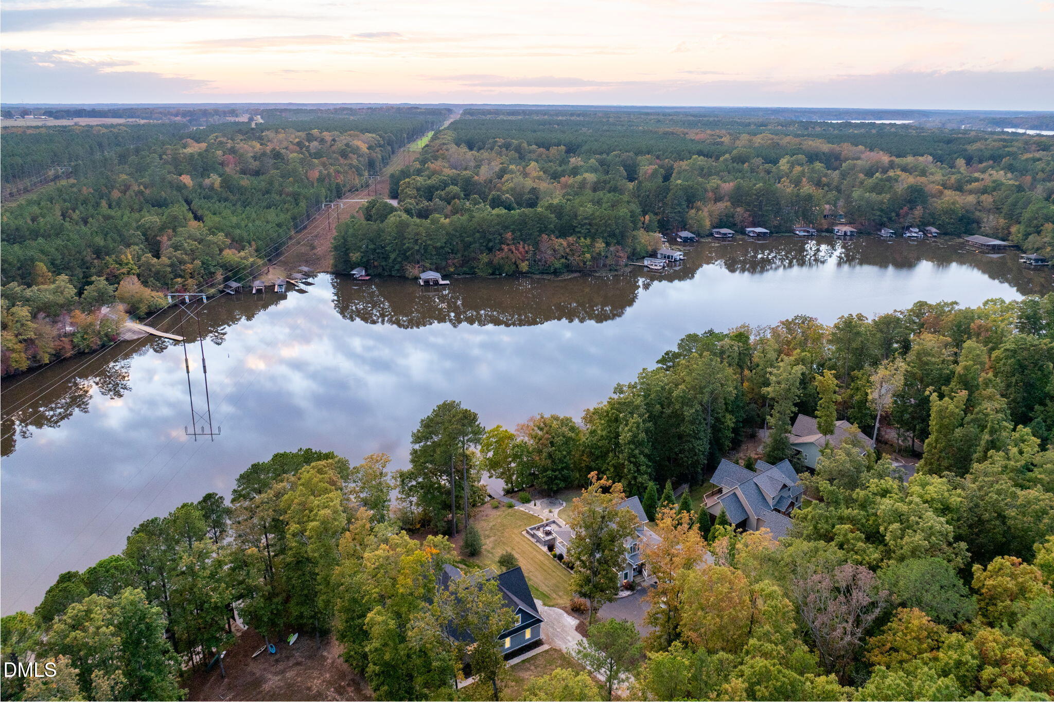 225 Roanoke Bend