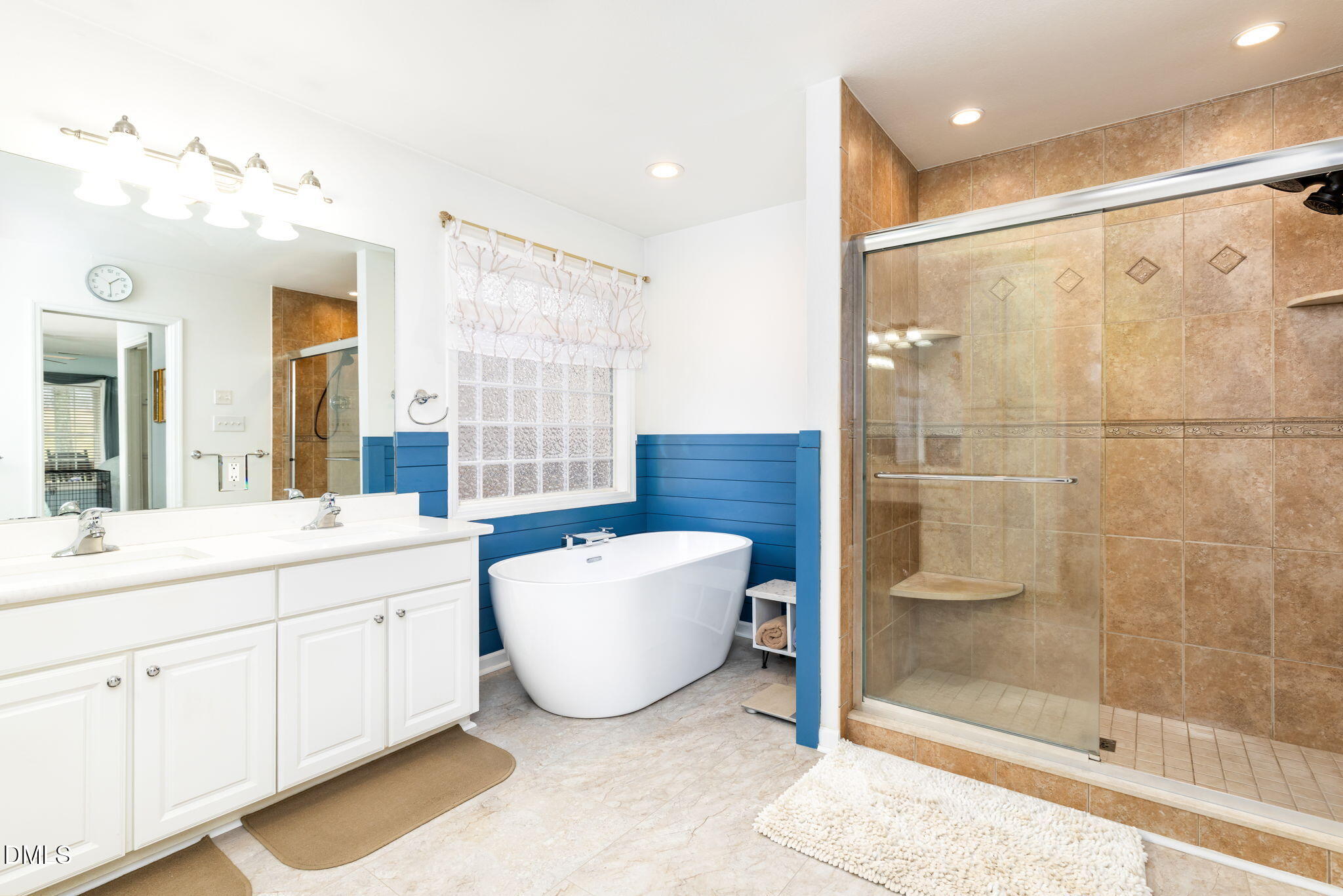 845 Lees Point Drive