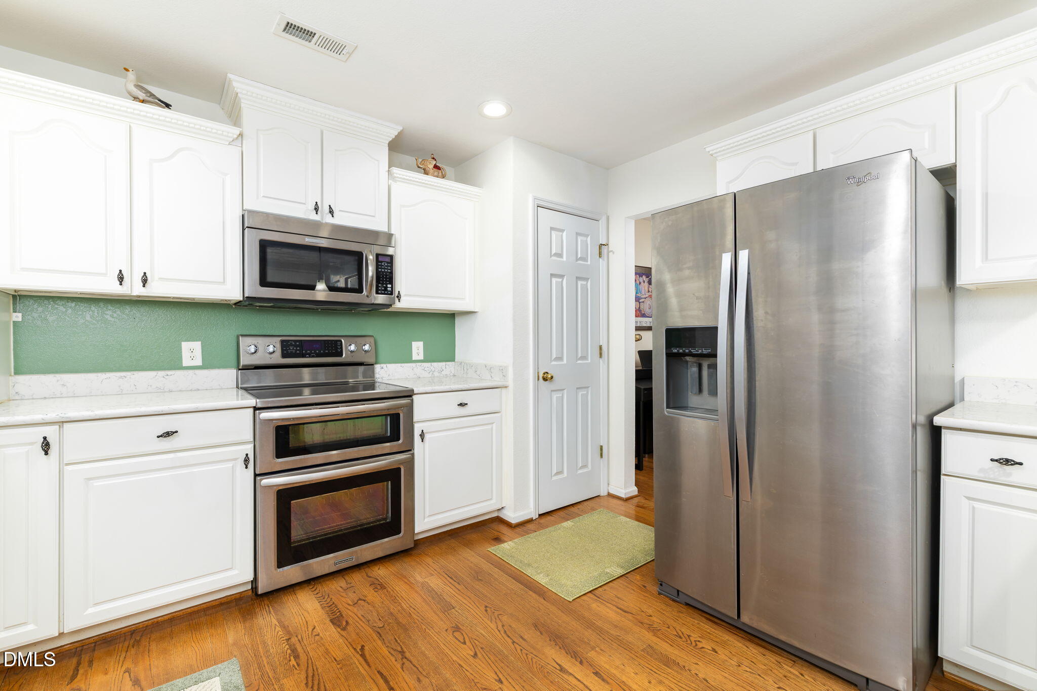 845 Lees Point Drive