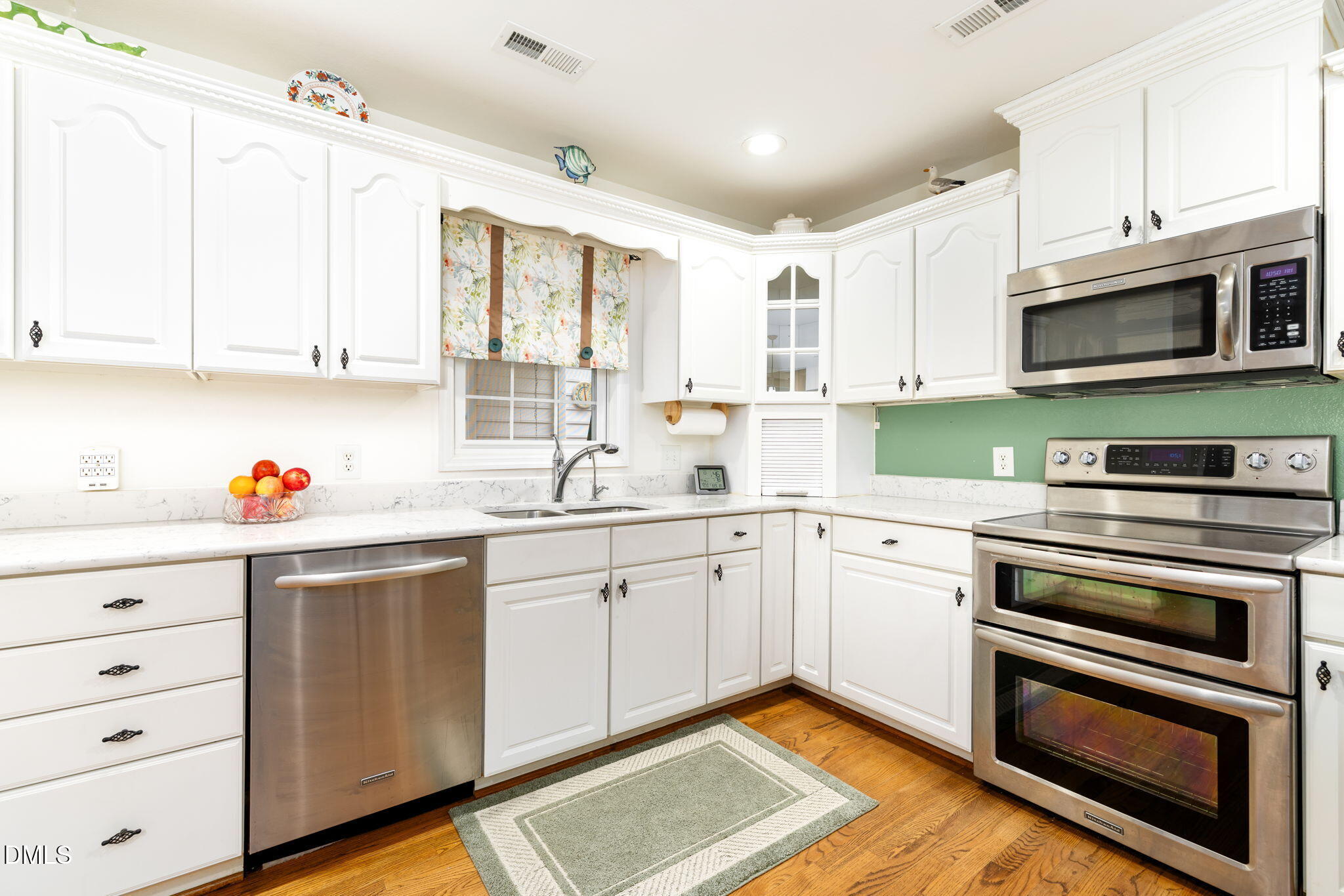 845 Lees Point Drive