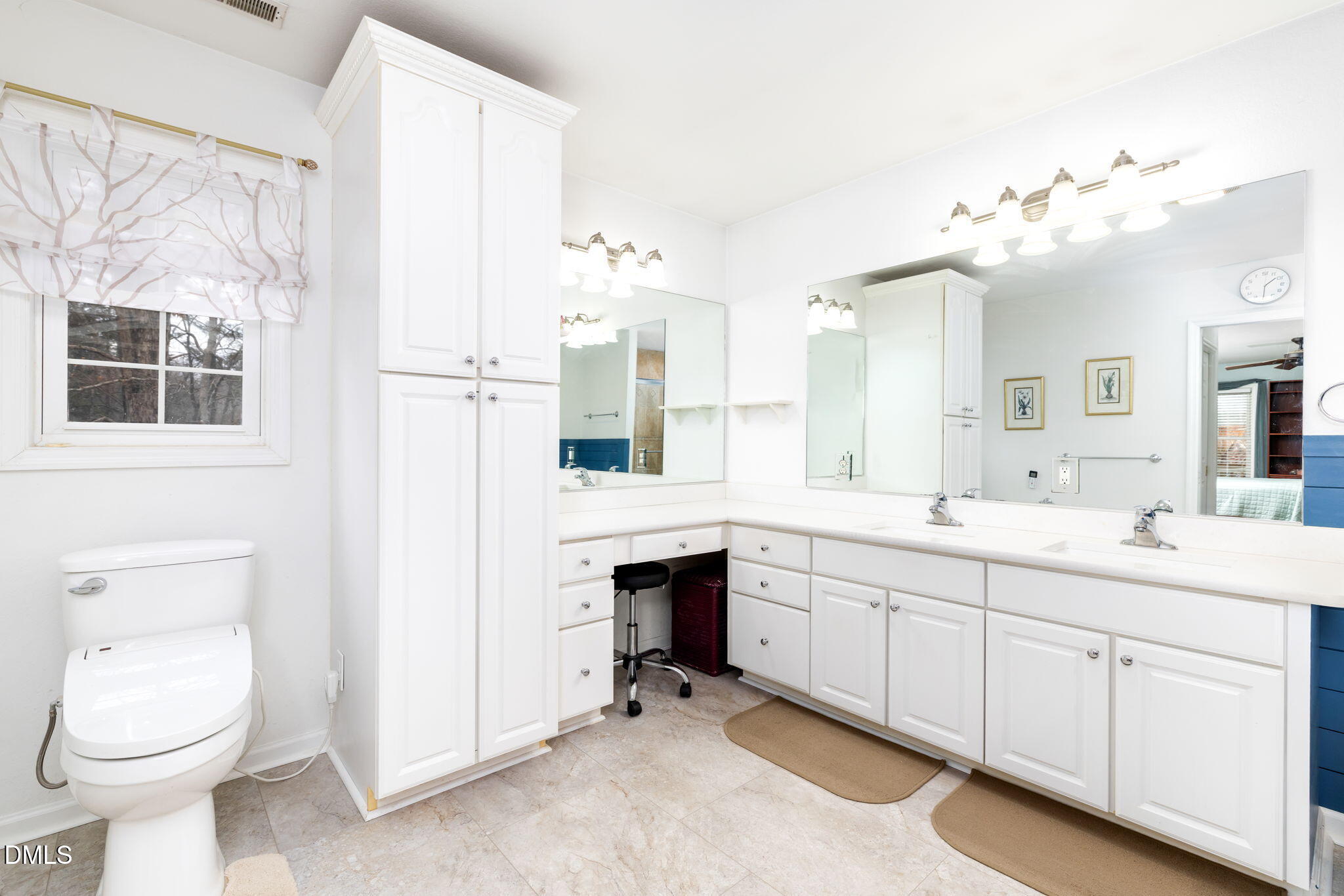 845 Lees Point Drive