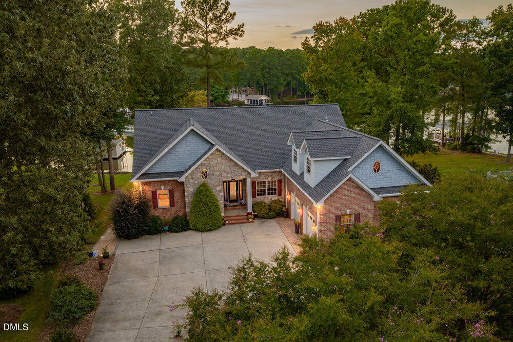 54 Stonecrop Circle