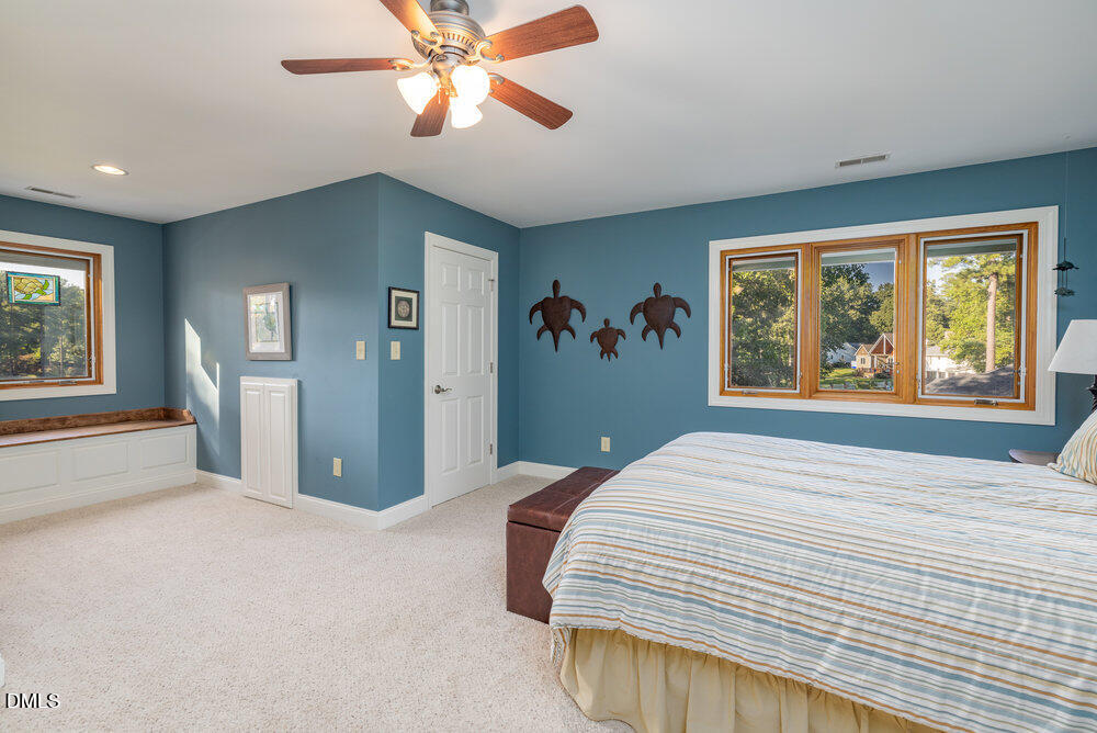 54 Stonecrop Circle