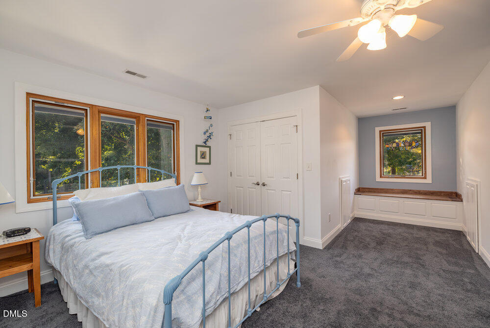 54 Stonecrop Circle