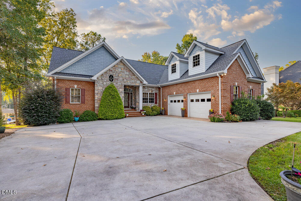 54 Stonecrop Circle