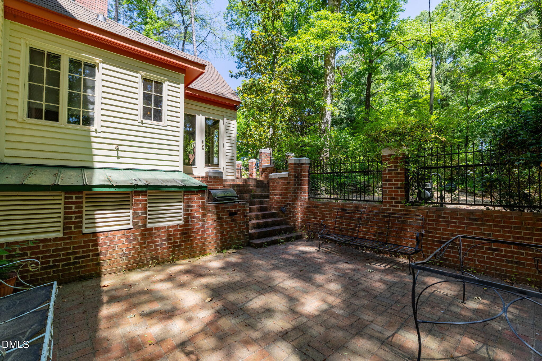 418 Fairview Street