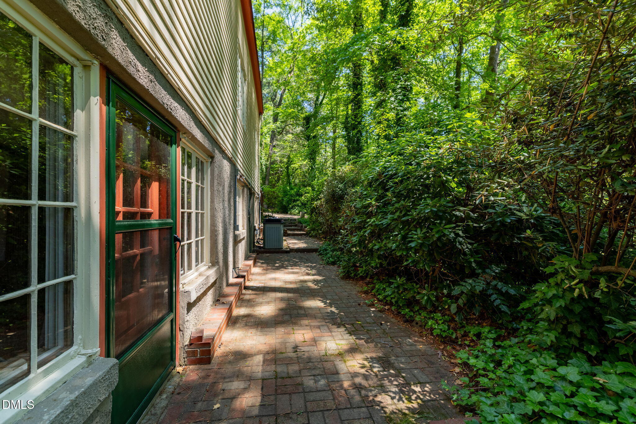 418 Fairview Street