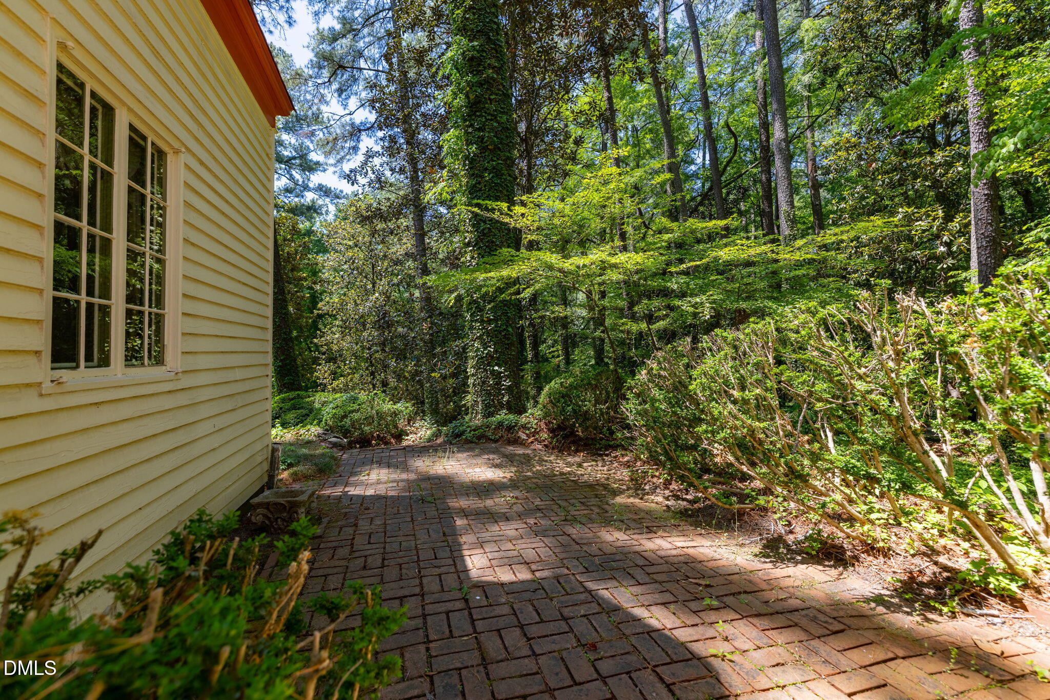 418 Fairview Street