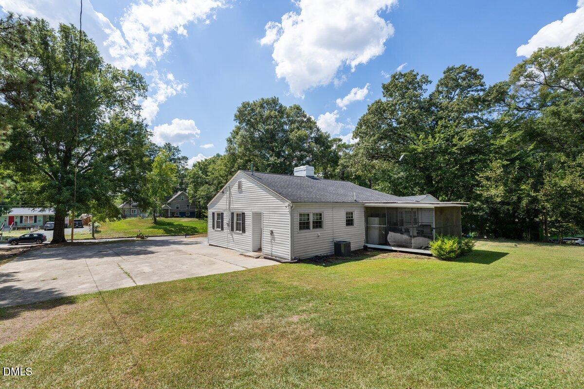 2605 Holloway Street