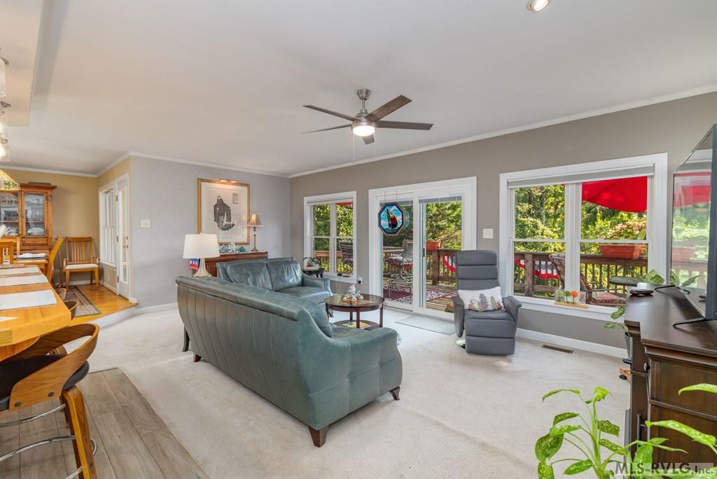 111 Sunset Circle