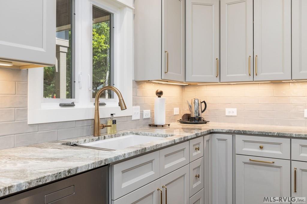 106 Parkview Cirle
