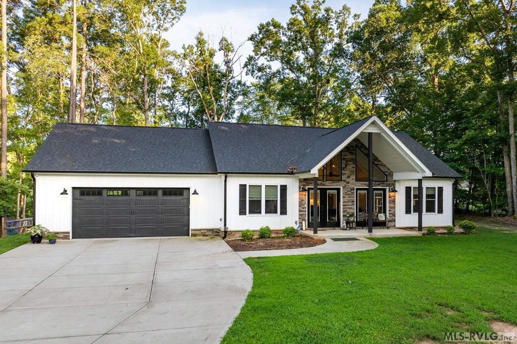 212 River Forest Dr