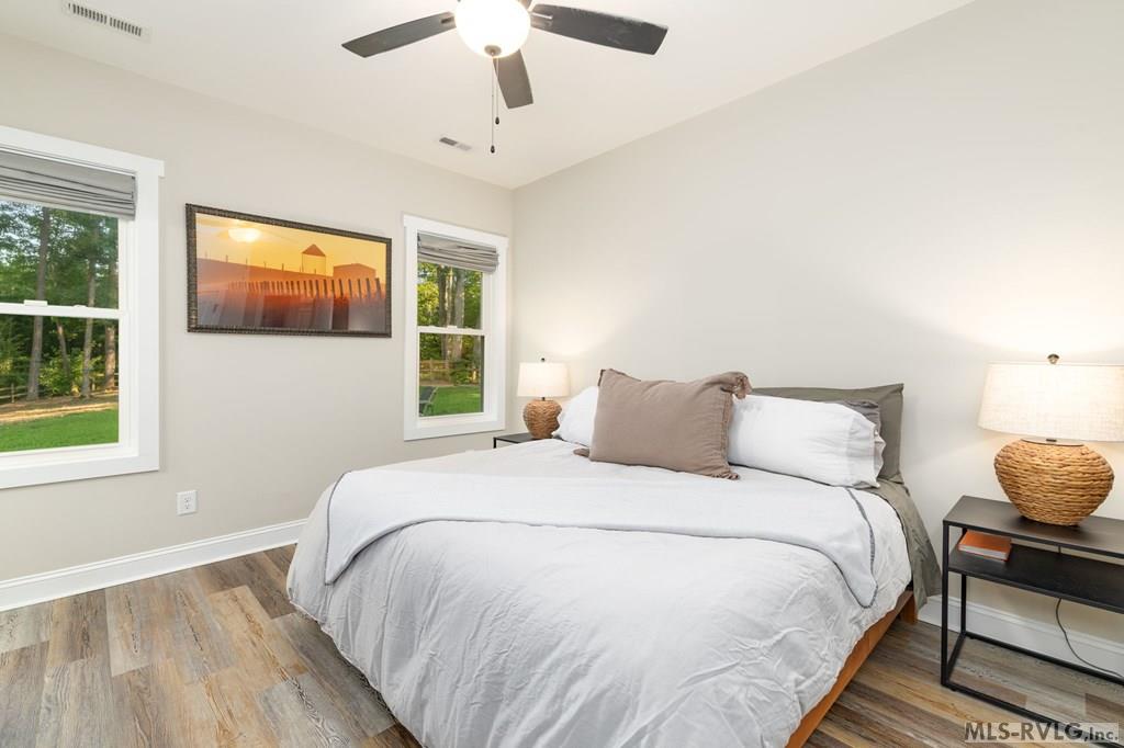 212 River Forest Dr
