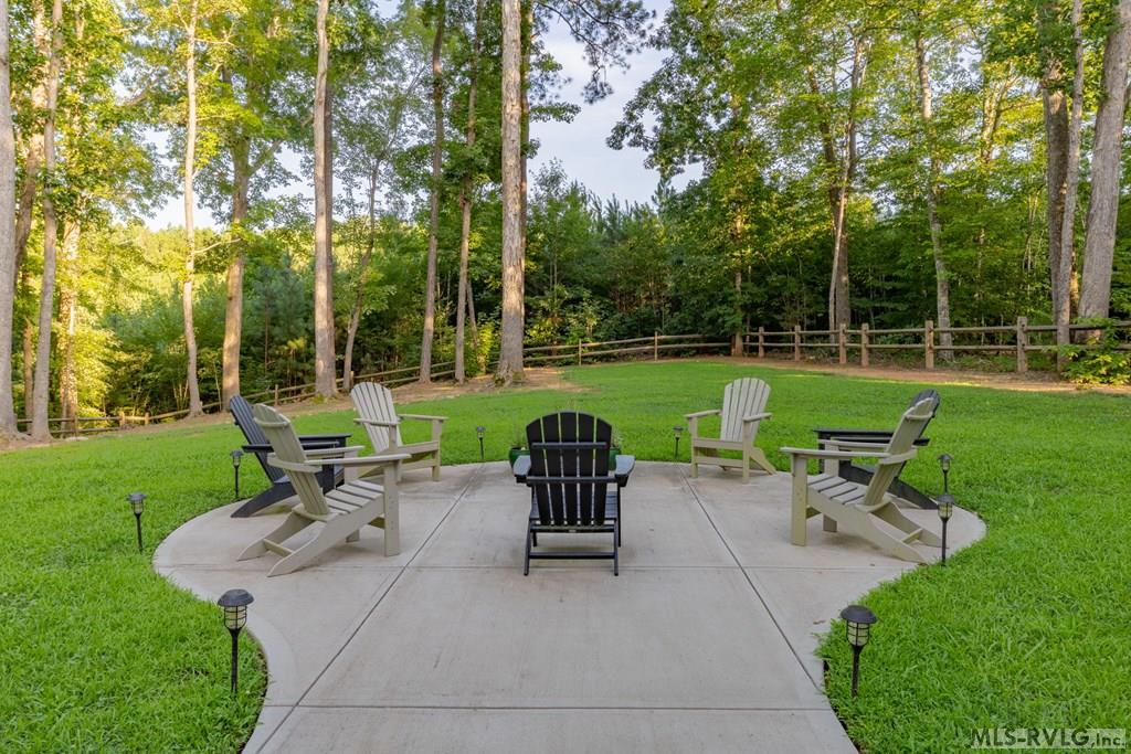 212 River Forest Dr